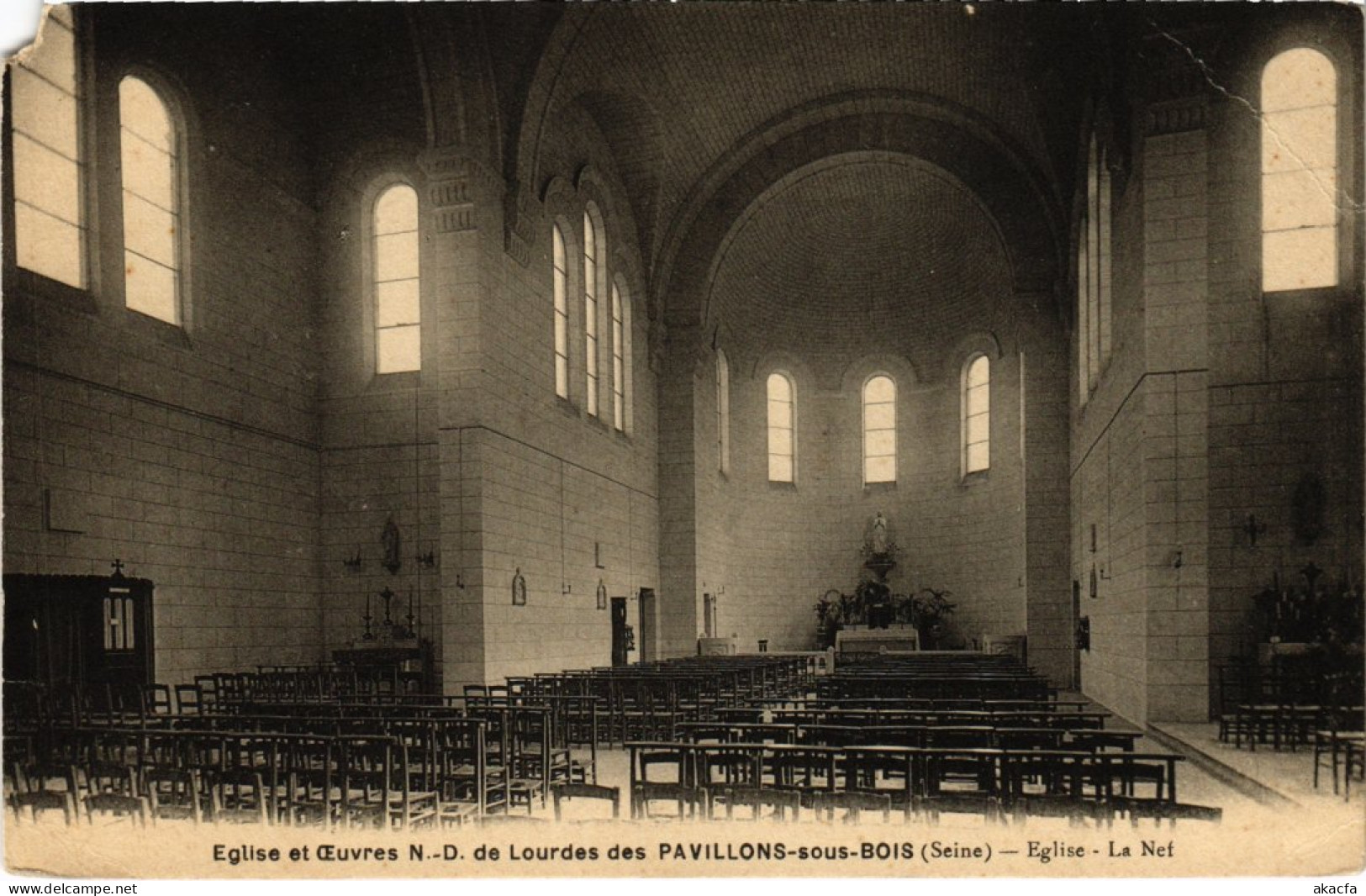 CPA LES PAVILLONS-suos-BOIS L'Eglise - La Nef (1352964) - Les Pavillons Sous Bois