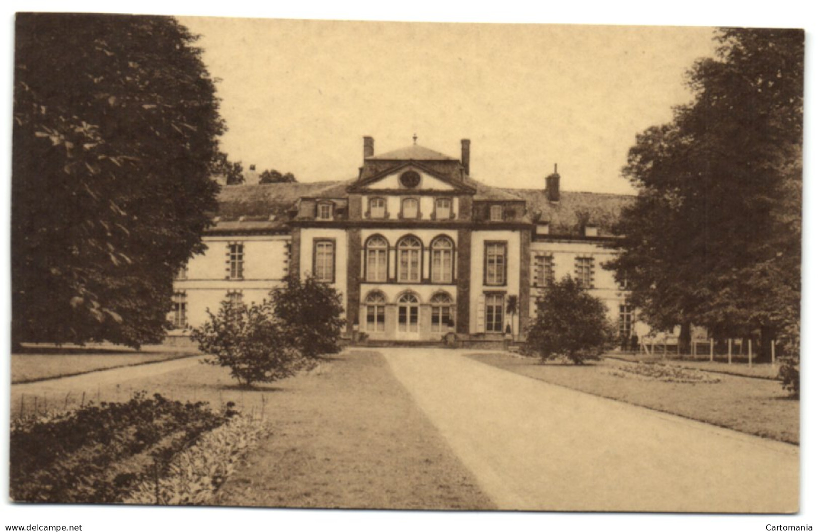 Bois-Seigneur-Isaac - Vue Du Château - Eigenbrakel