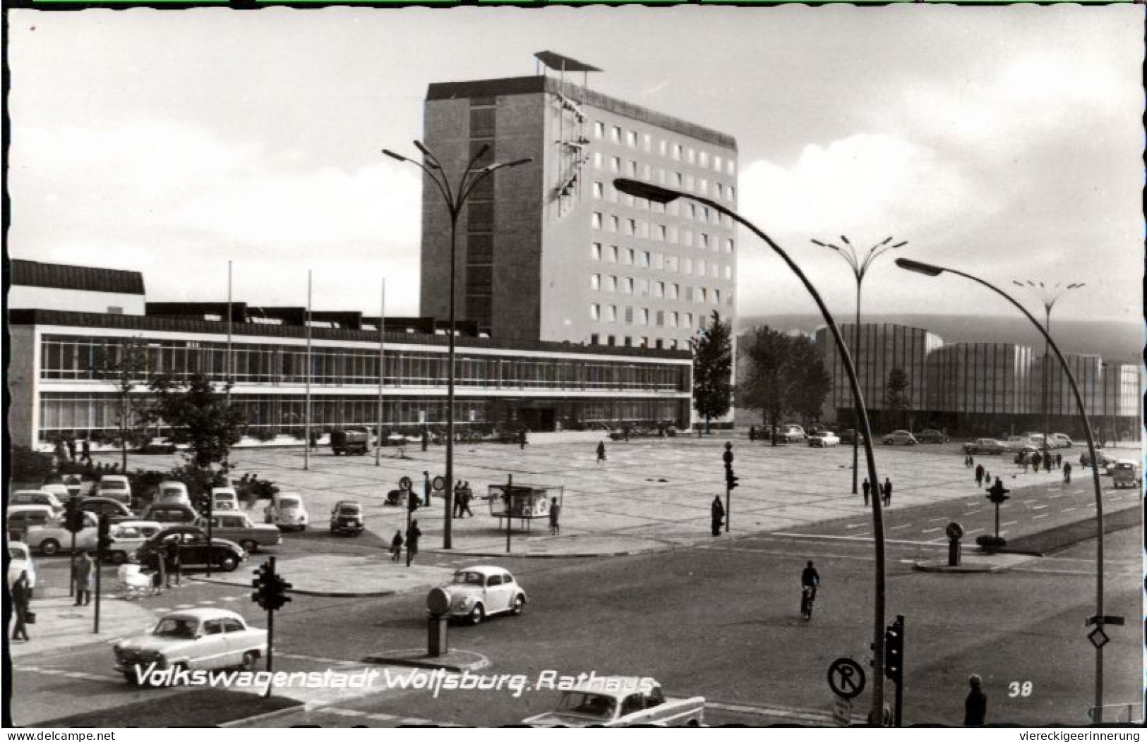 ! Ansichtskarte Wolfsburg, Rathaus, Autos, VW Käfer - Wolfsburg