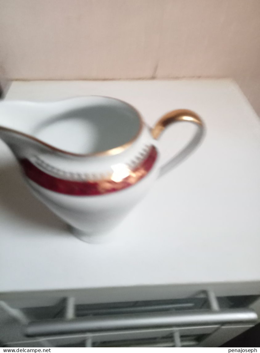 Pot de lait en porcelaine de sologne hauteur 11 cm