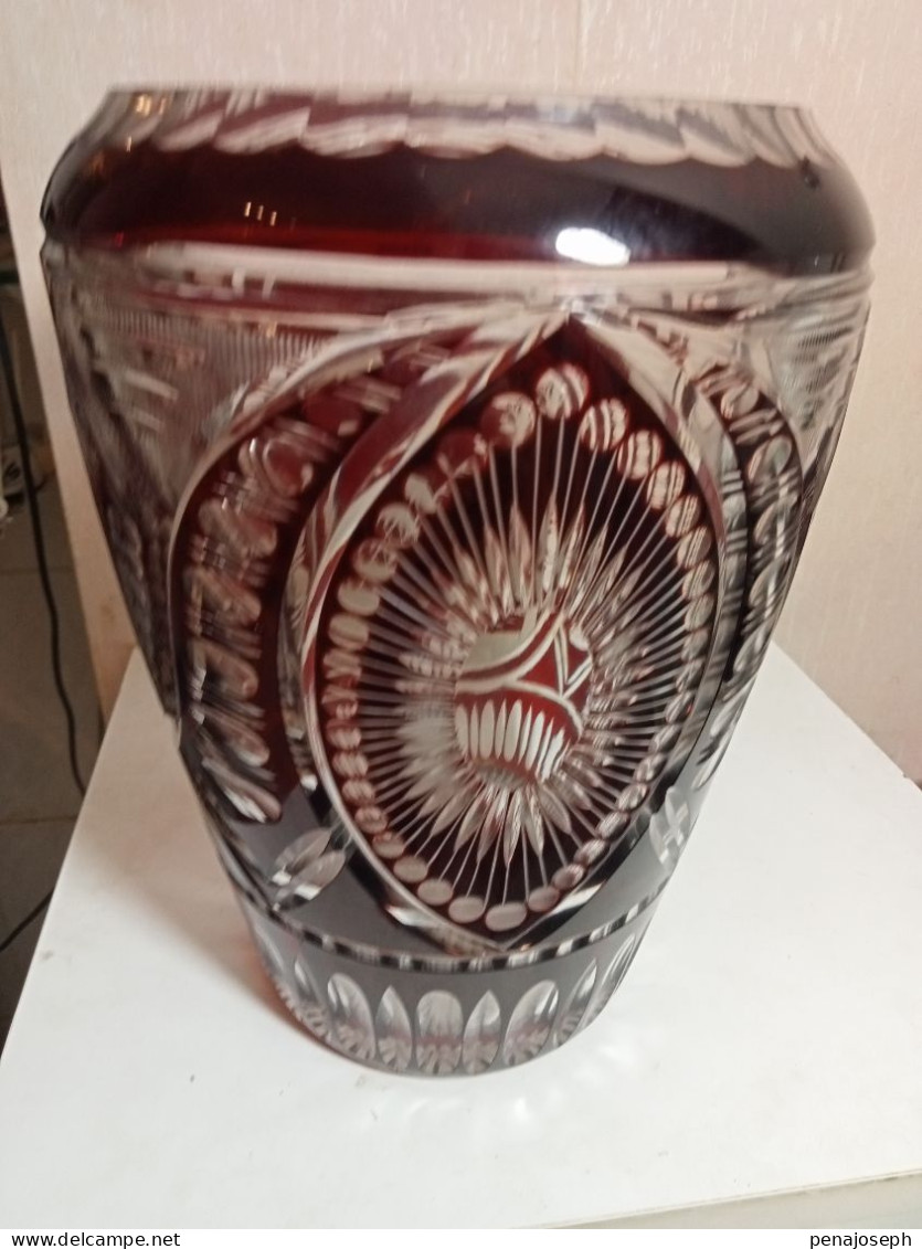 Vase imposant ancien en cristal de boheme hauteur 25 cm diamètre 18 cm
