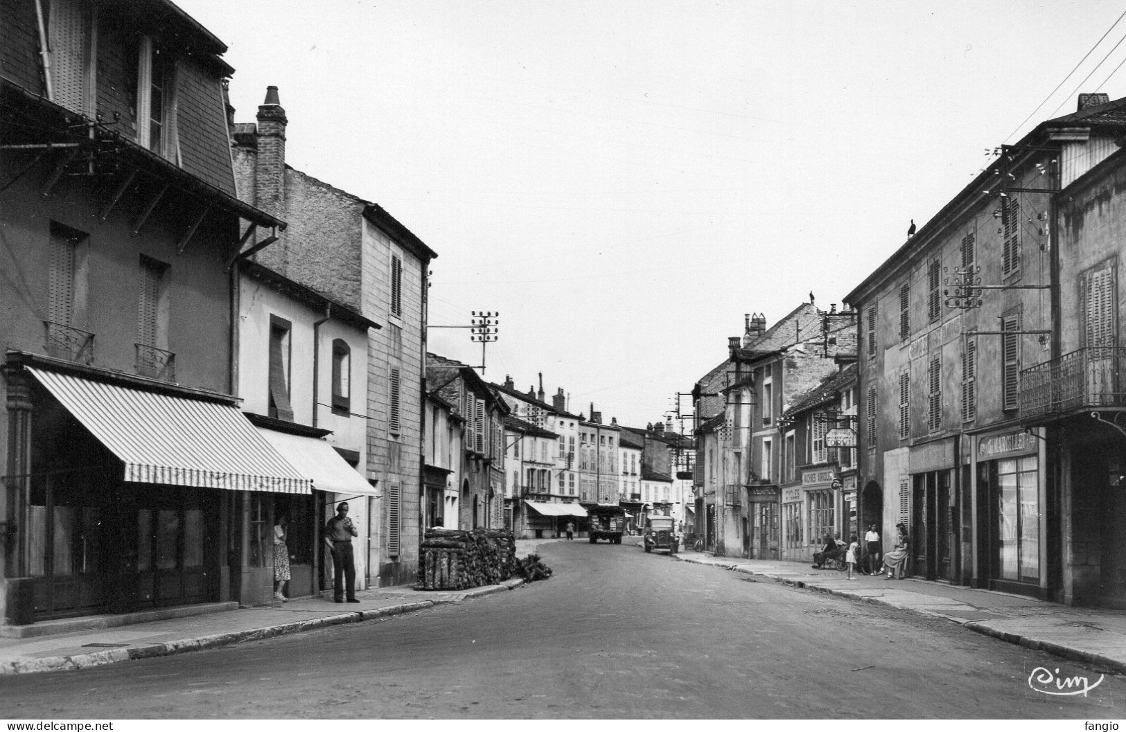 70.JUSSEY - " Rue Gambetta " ; Edit:Photo COMBIER Macon - - Jussey