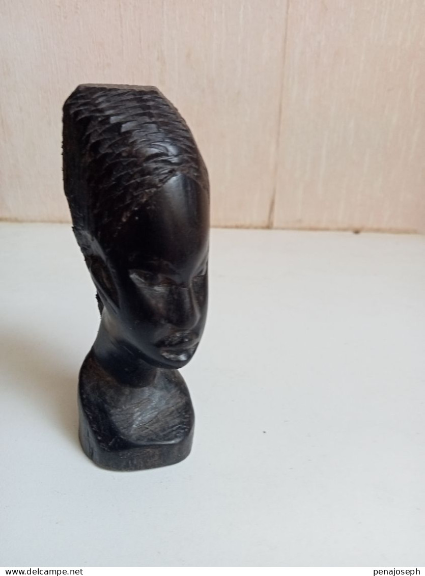 Statuette Ancienne Africaine En Bois Hauteur 10,5 Cm X 3,5 Cm - Afrikanische Kunst