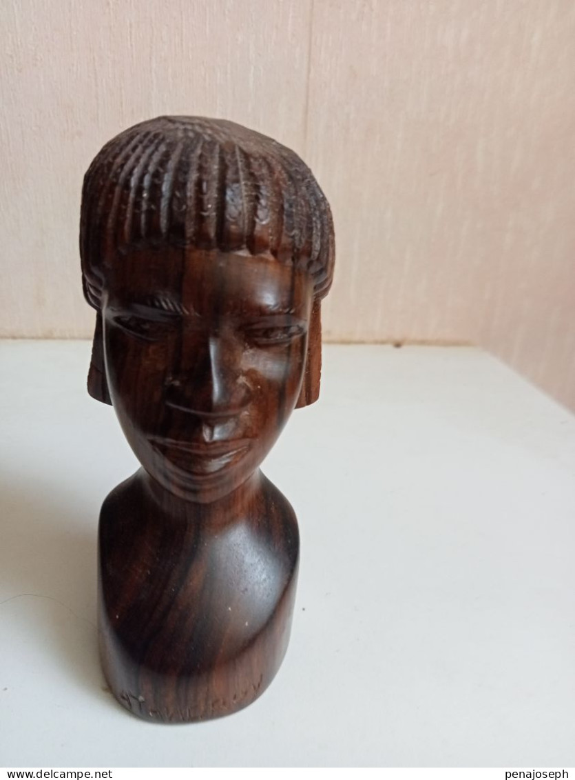 Statuette Ancienne Africaine En Bois Hauteur 12 Cm X 5 Cm, Signé - Afrikanische Kunst