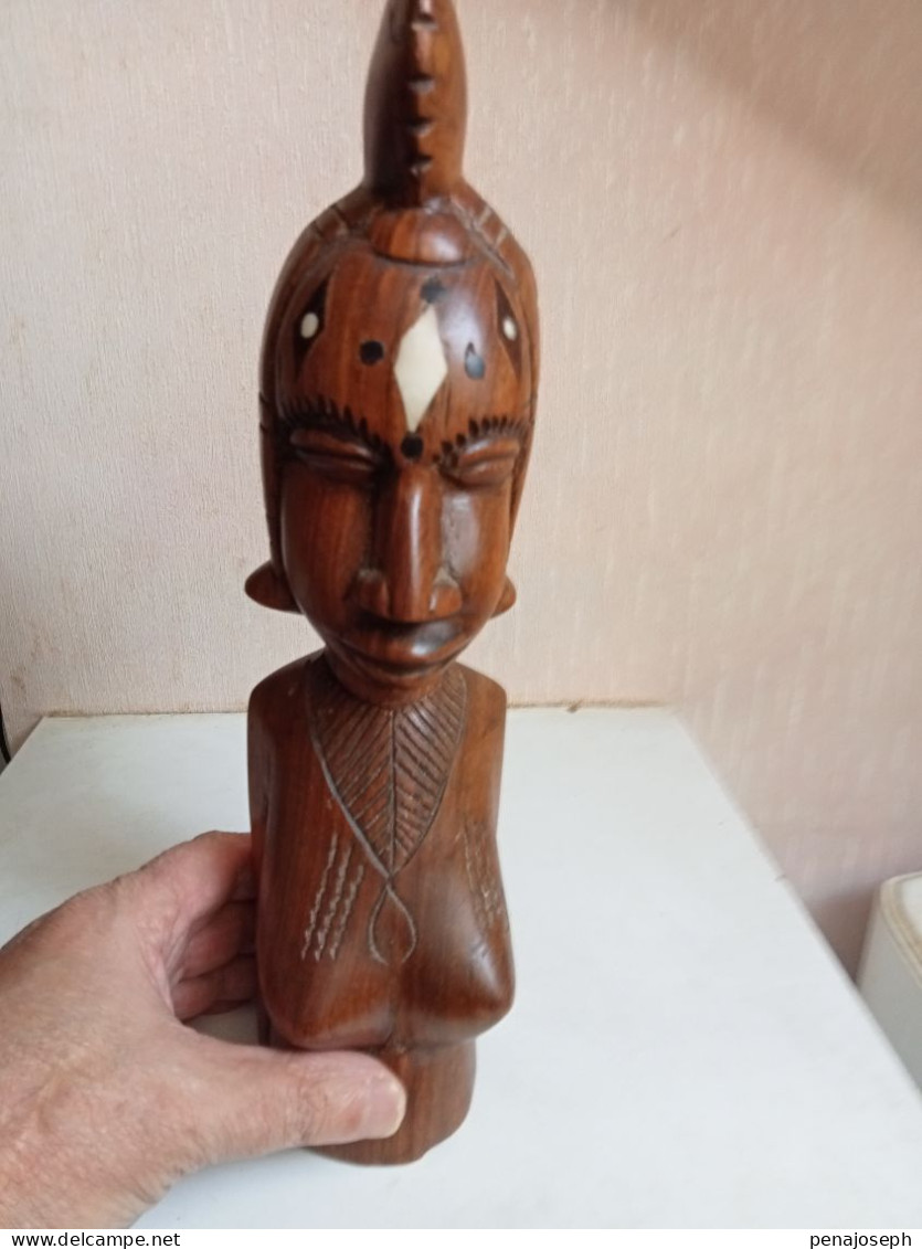 Statuette Ancienne Africaine En Bois Hauteur 31 Cm X 8 Cm - Afrikanische Kunst