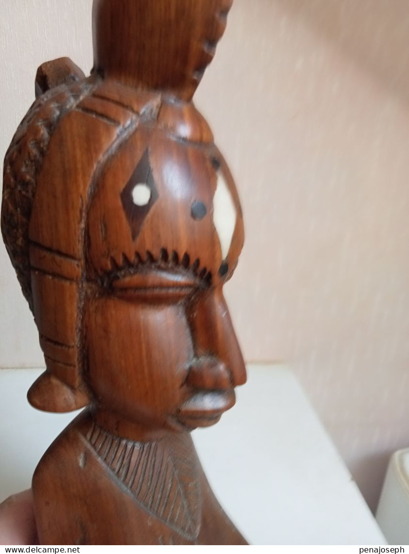 Statuette Ancienne Africaine En Bois Hauteur 31 Cm X 8 Cm - Arte Africano