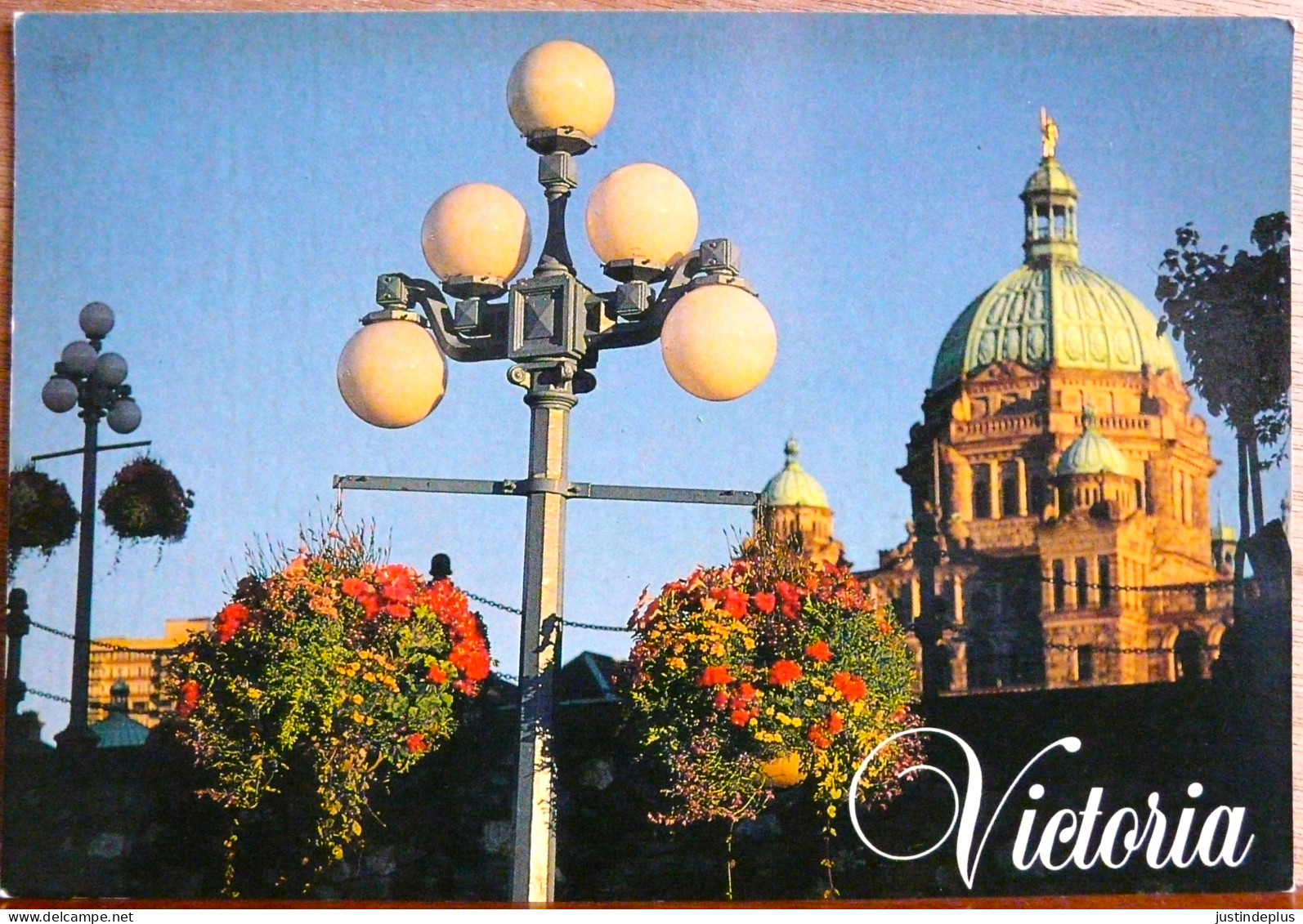 VICTORIA B.C. ANTIQUE LAMPOSTS PHOTO RICK O'NEIL GRAND FORMAT - Victoria