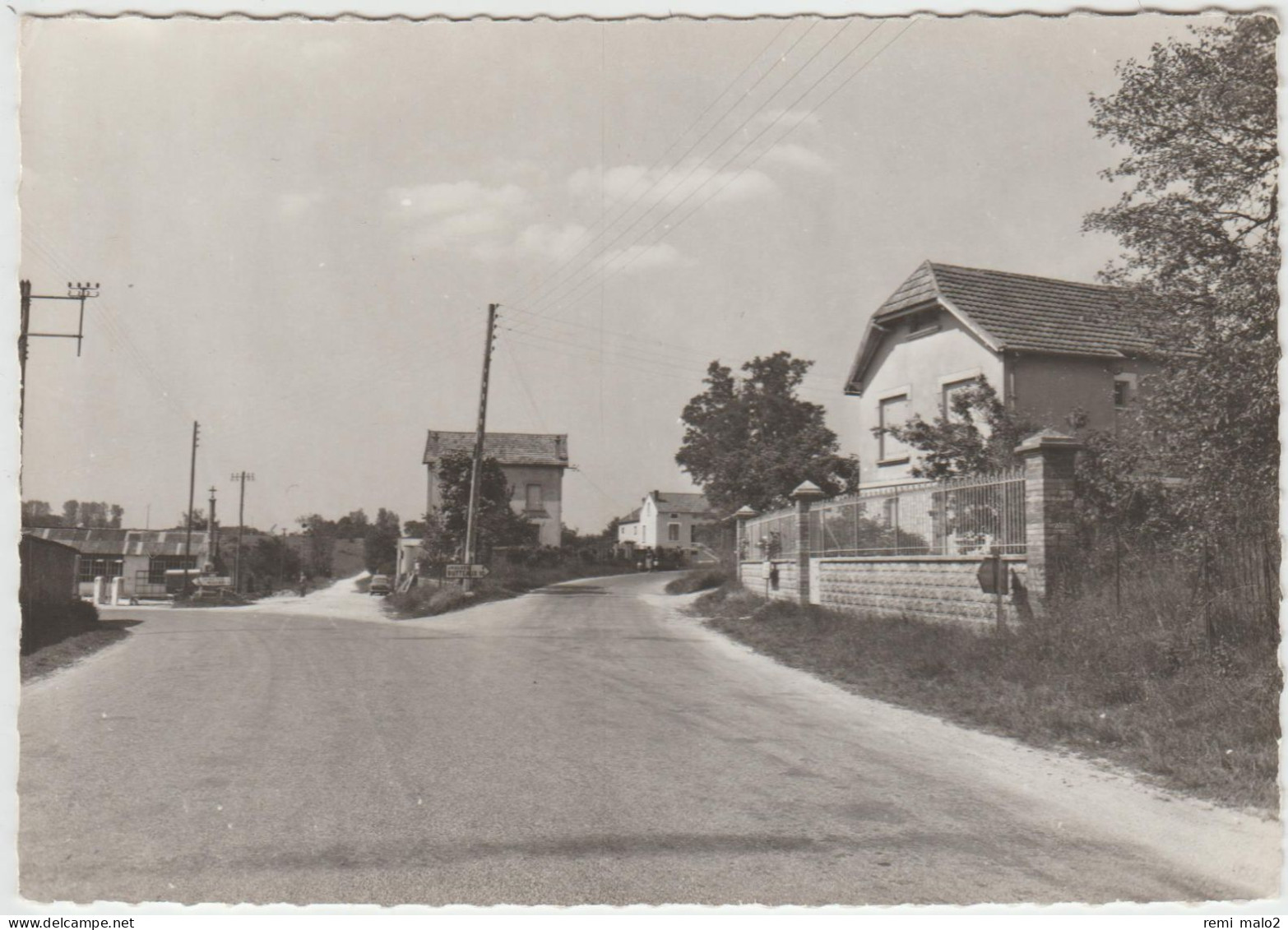 CPSM   LIGNY LE CHATEL 89  La Porte De Saint Florentin - Ligny Le Chatel