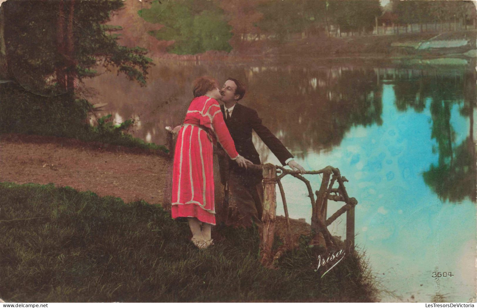 COUPLE - Un Baiser Au Bord Du Lac - Colorisé - Carte Postale Ancienne - Paare