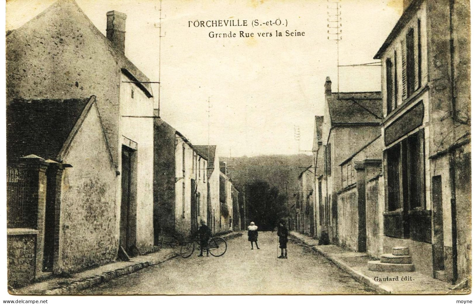 8783 -Yvelines -  PORCHEVILLE   :   Centre  Du  Village      Grande Rue Vers La Seine - Porcheville