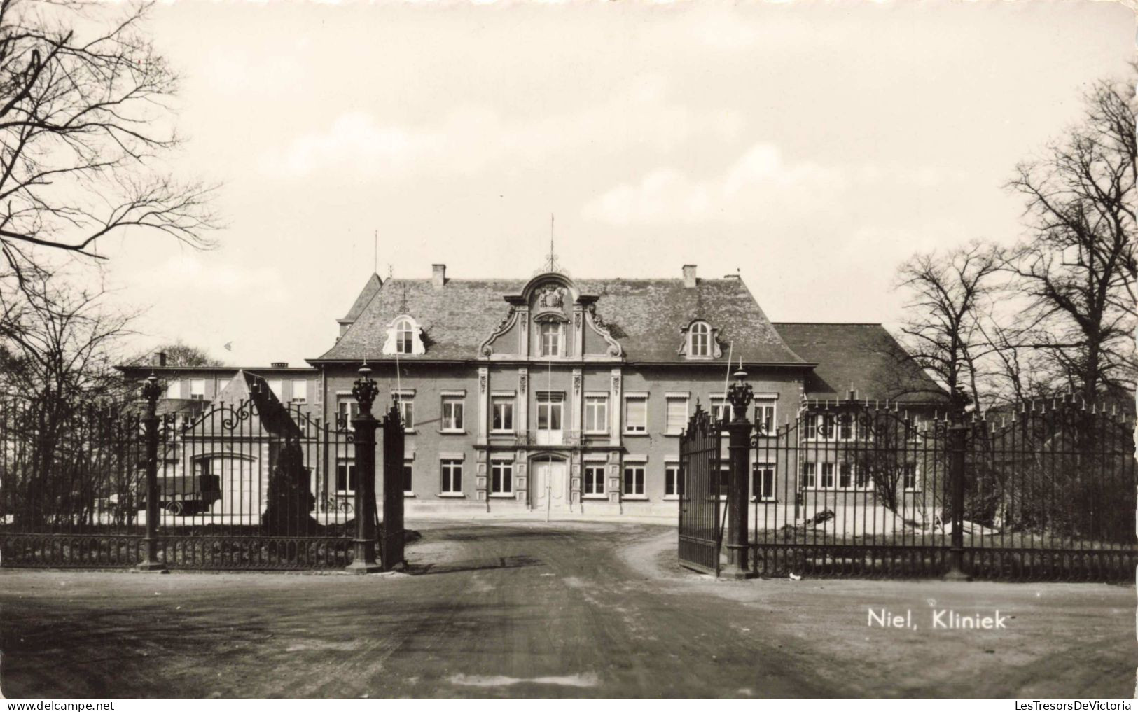 BELGIQUE- Niel - Kliniek - Carte Postale Ancienne - Niel