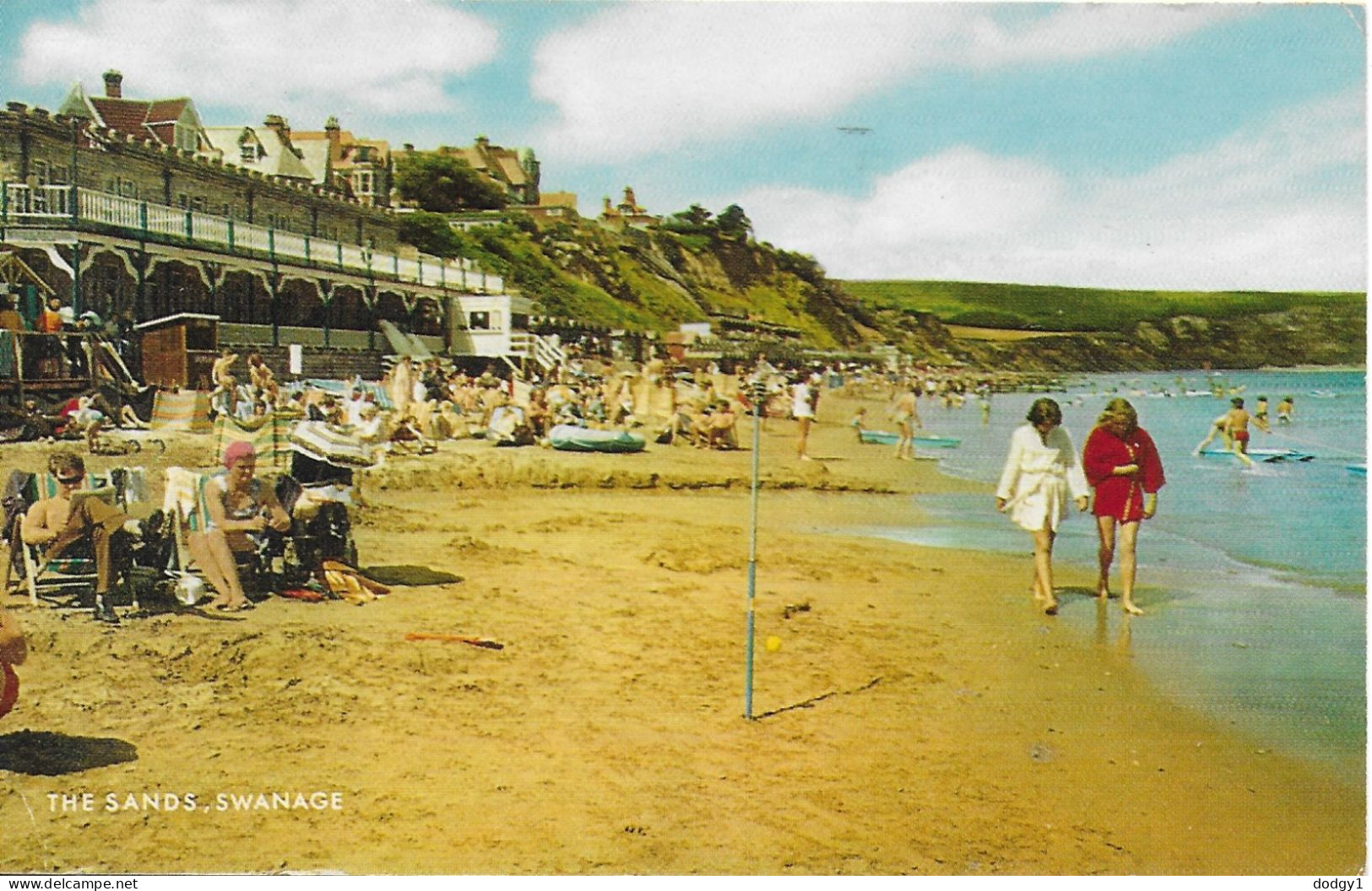 THE SANDS, SWANAGE, DORSET, ENGLAND. USED POSTCARD   Nk3 - Swanage