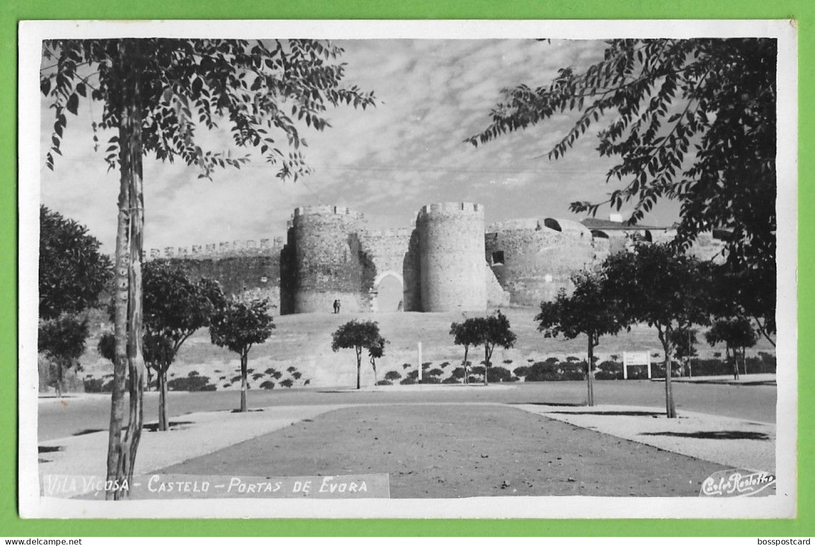 Vila Viçosa - Castelo - Portas De Évora. Portugal. - Evora