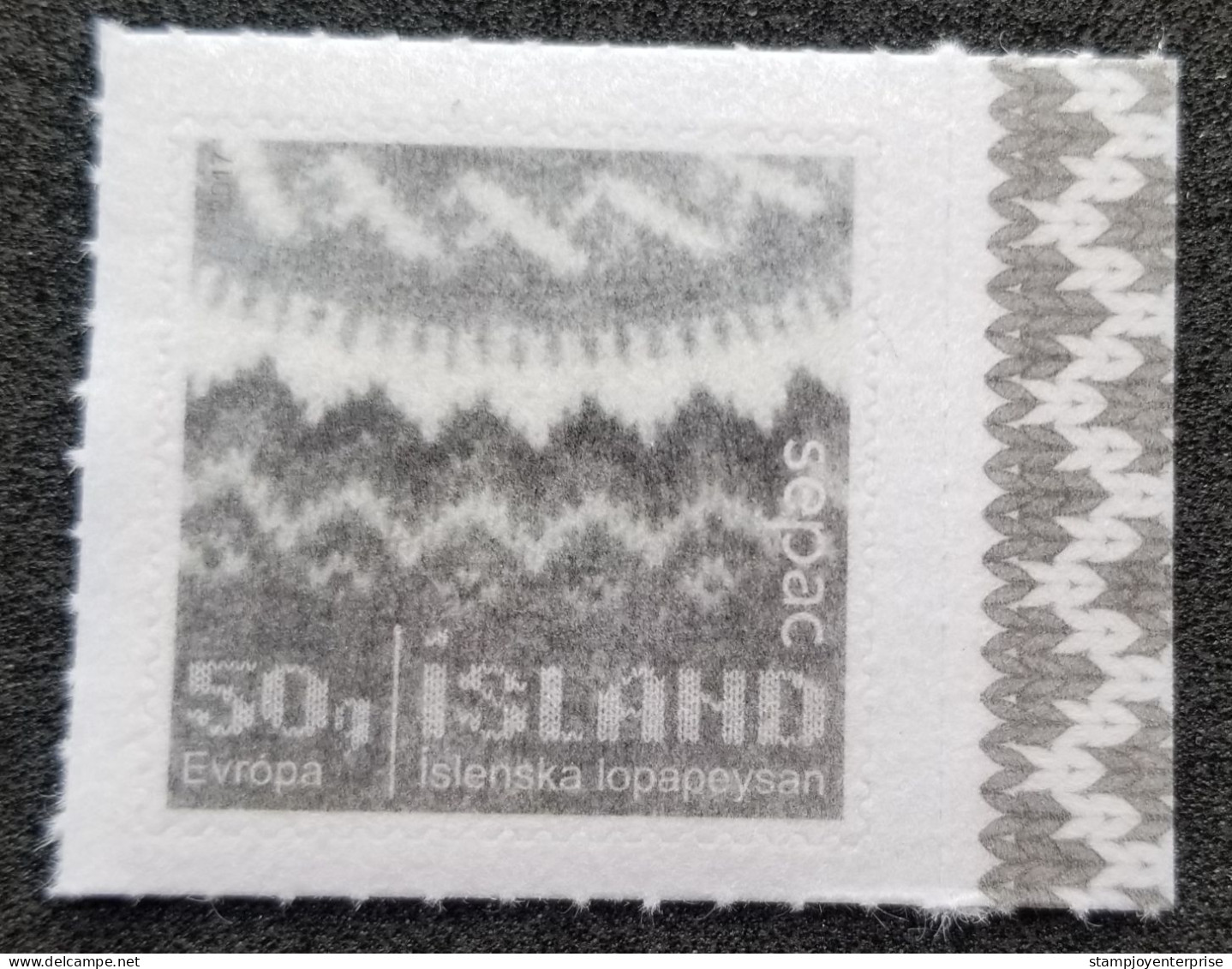 Iceland Handcraft Icelandic Sweater Craft 2017 (stamp) MNH *flock Paper Made *unusual - Cartas & Documentos