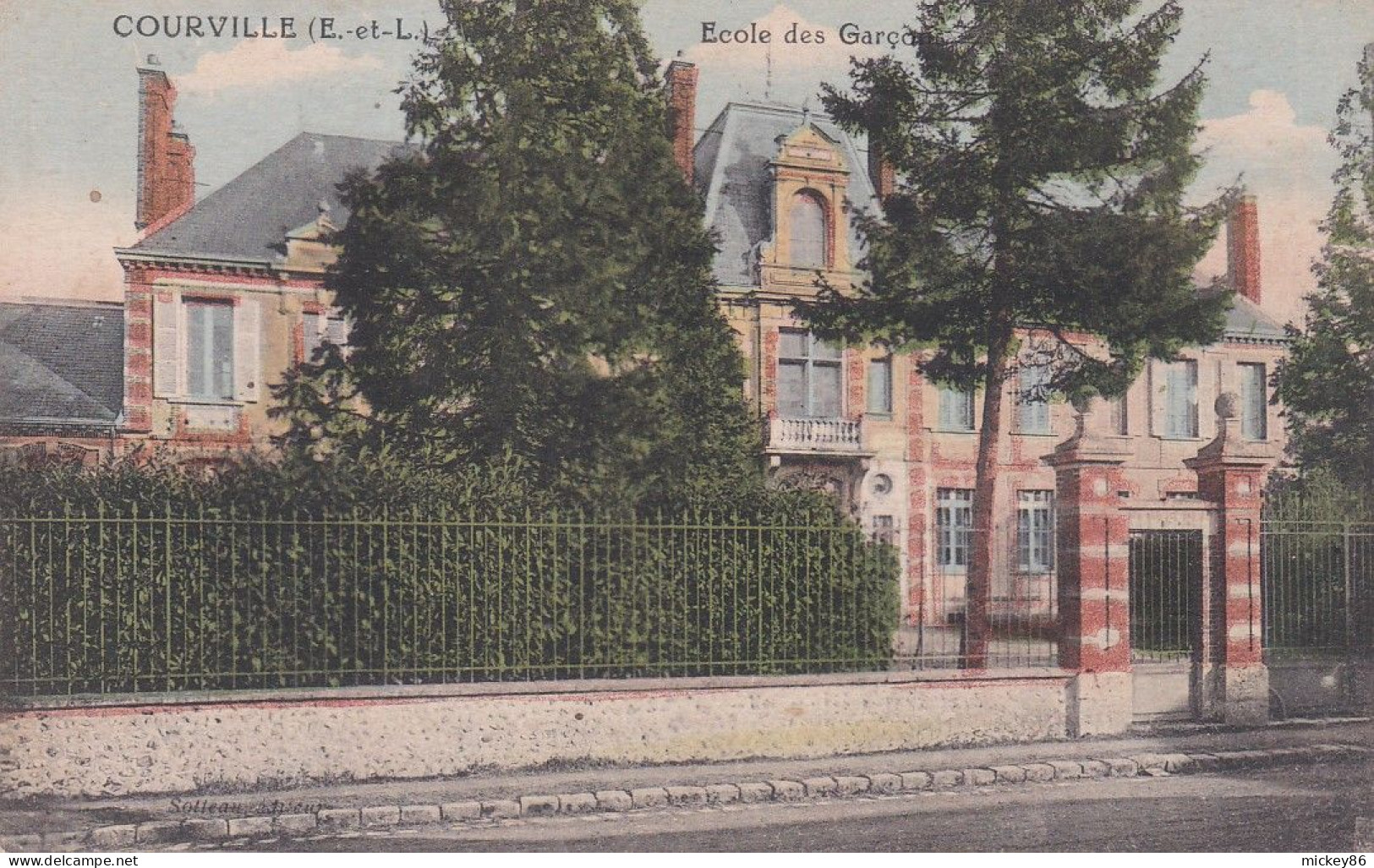 COURVILLE --1924-- Ecole Des Garçons.....colorisée.....à Saisir - Courville