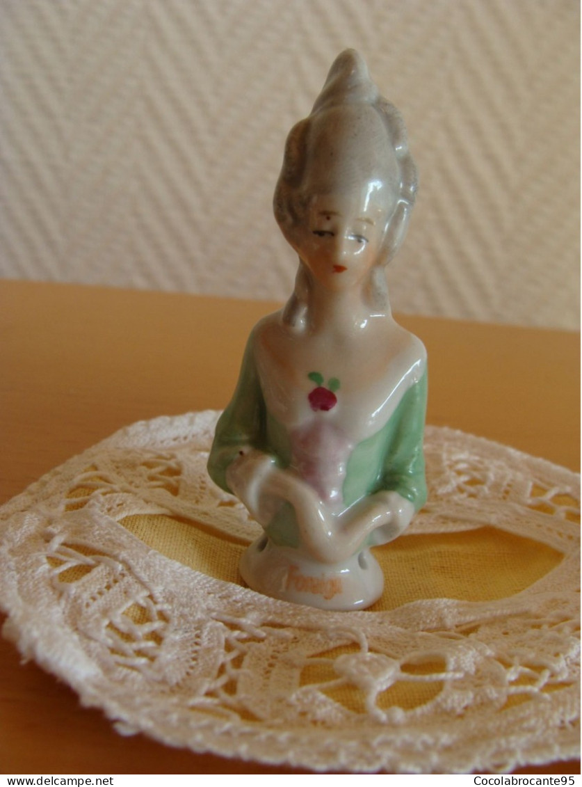 Demi Poupée En Porcelaine Marquise - Autres & Non Classés