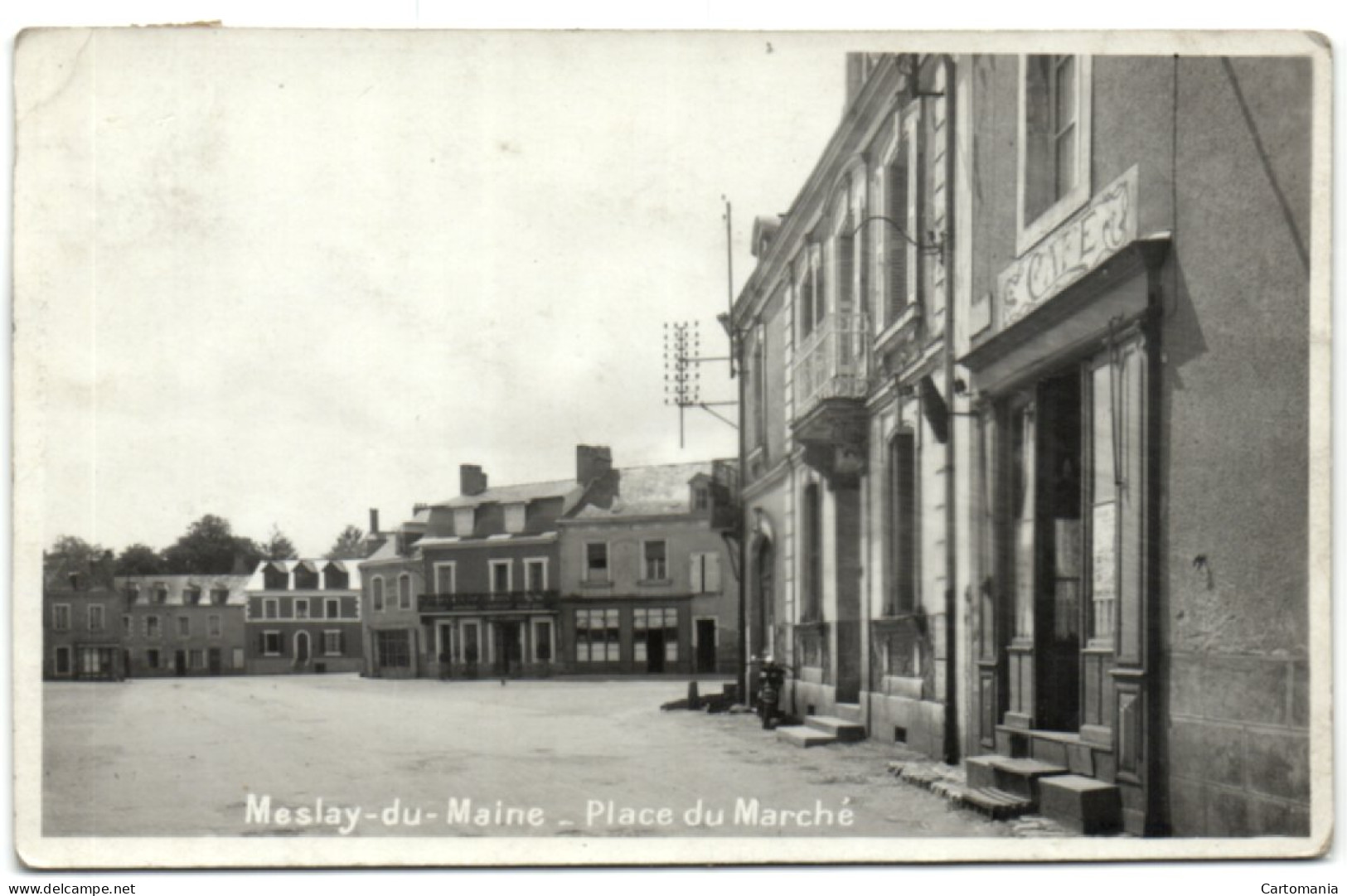 Meslay-du-Maine - Place Du Marché - Meslay Du Maine