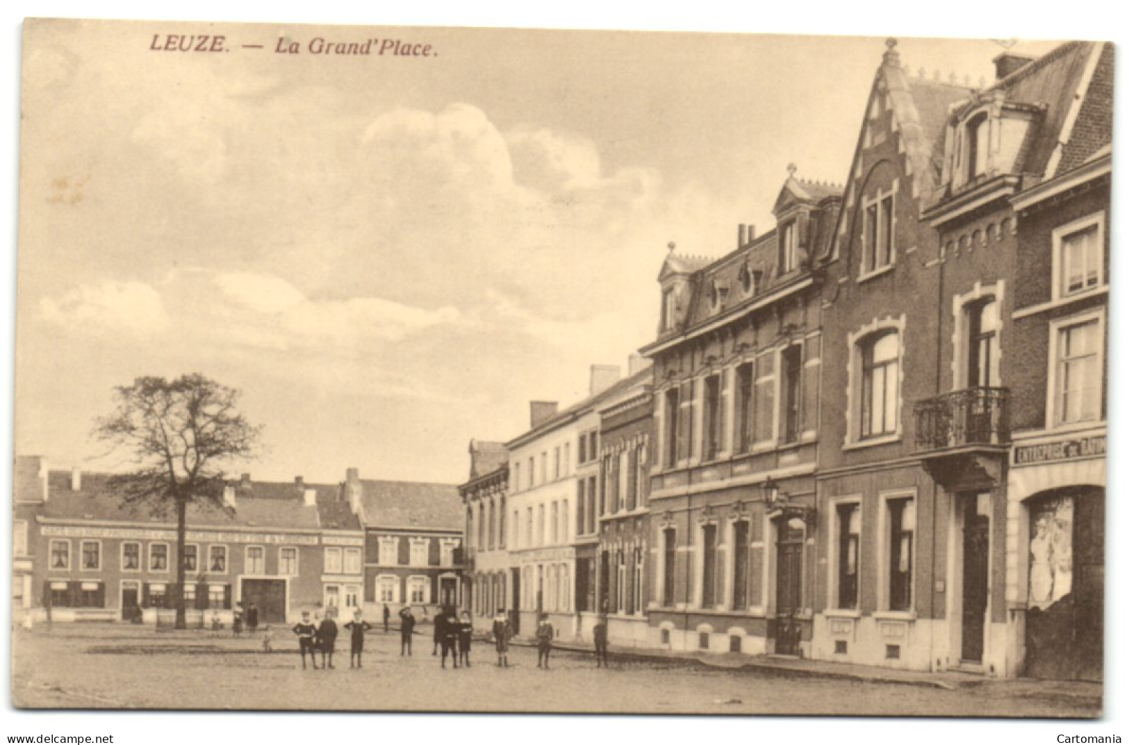 Leuze - La Grand'Place - Leuze-en-Hainaut