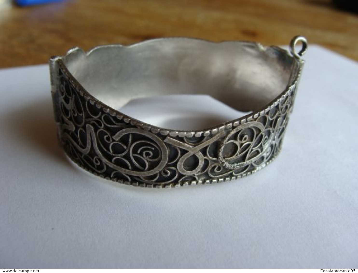 Bracelet Ancien Pour Enfant En Argent Ciselé - Pulseras