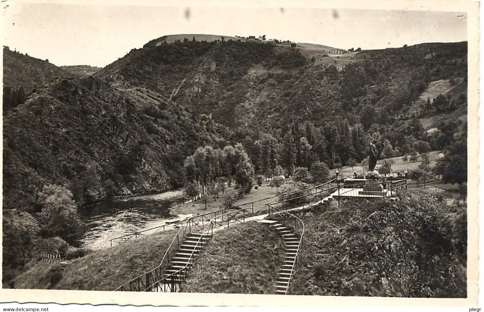 63354 01 01 - ST GERVAIS D'AUVERGNE - PRESQU'ILE DE ST CYR, LA SIOULE ET LA VIERGE - Saint Gervais D'Auvergne