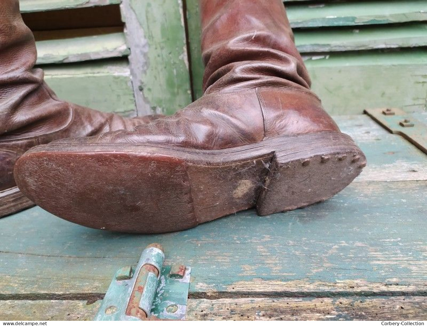 Anciennes Bottes en Cuir Cavalerie Militaire Equitation Cheval (Embauchoirs osier non vendus avec)