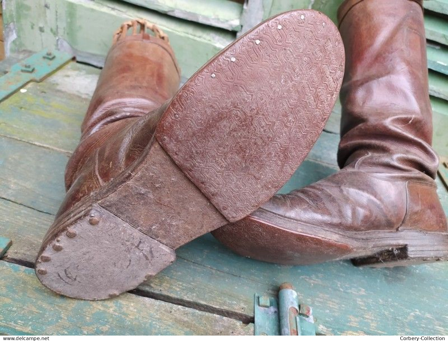 Anciennes Bottes en Cuir Cavalerie Militaire Equitation Cheval (Embauchoirs osier non vendus avec)