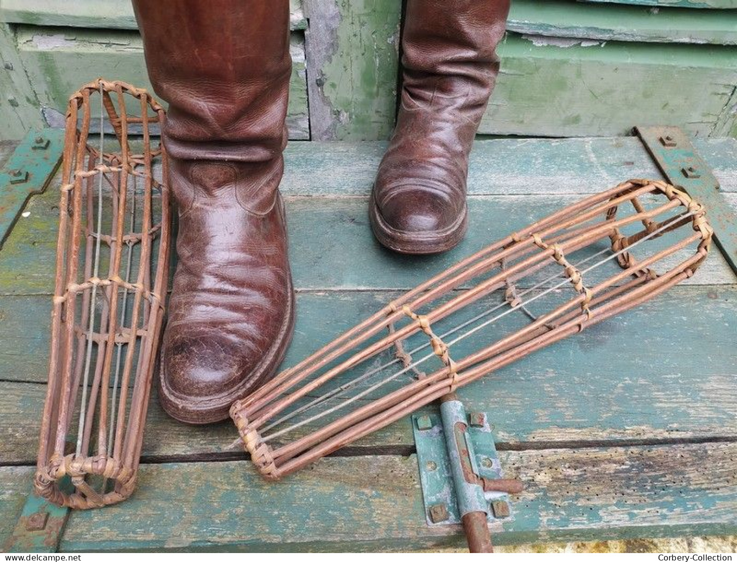 Anciennes Bottes en Cuir Cavalerie Militaire Equitation Cheval (Embauchoirs osier non vendus avec)