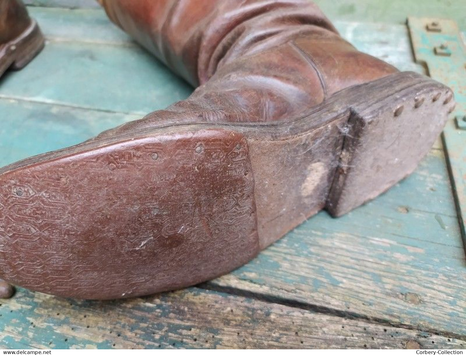 Anciennes Bottes en Cuir Cavalerie Militaire Equitation Cheval (Embauchoirs osier non vendus avec)