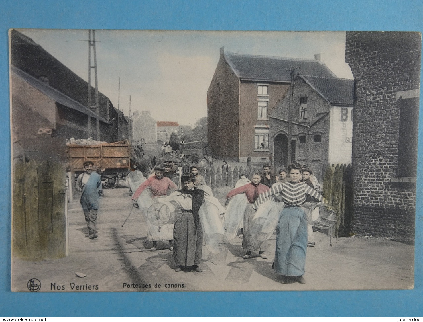 Nos Verriers Porteuses De Canons (colorisée) - Industrie