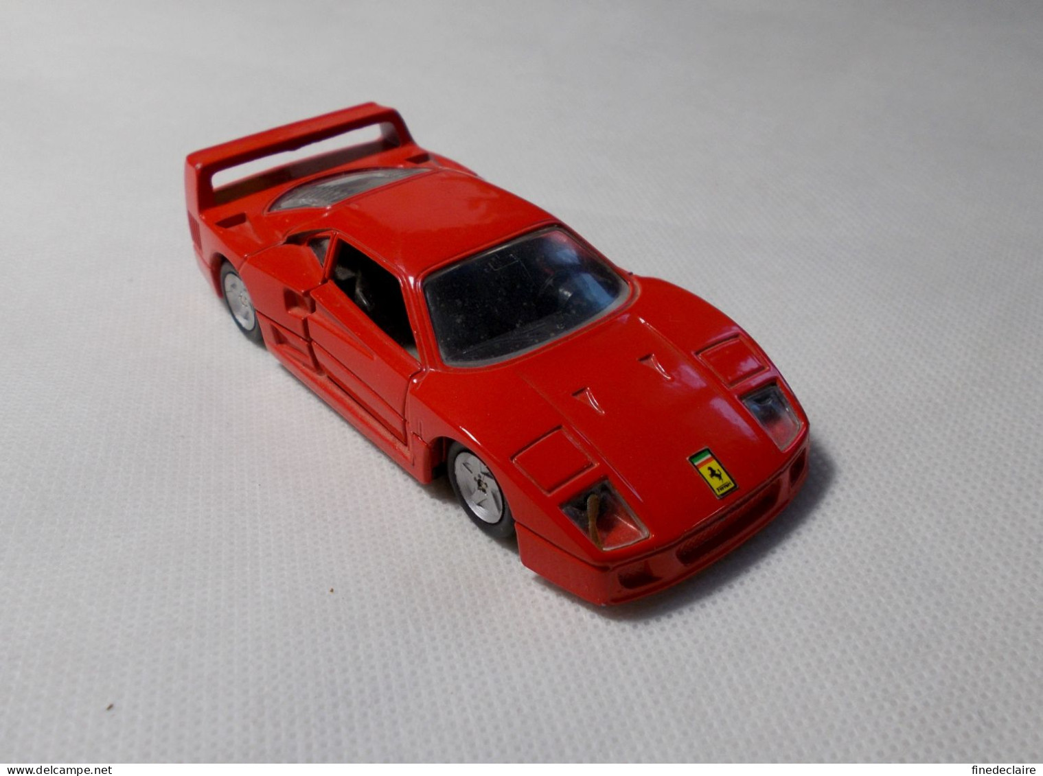 Voiture - Ferrari F40 - Maisto Shell- Rouge - 112 Mm - Ech: 1/39 - Autres & Non Classés