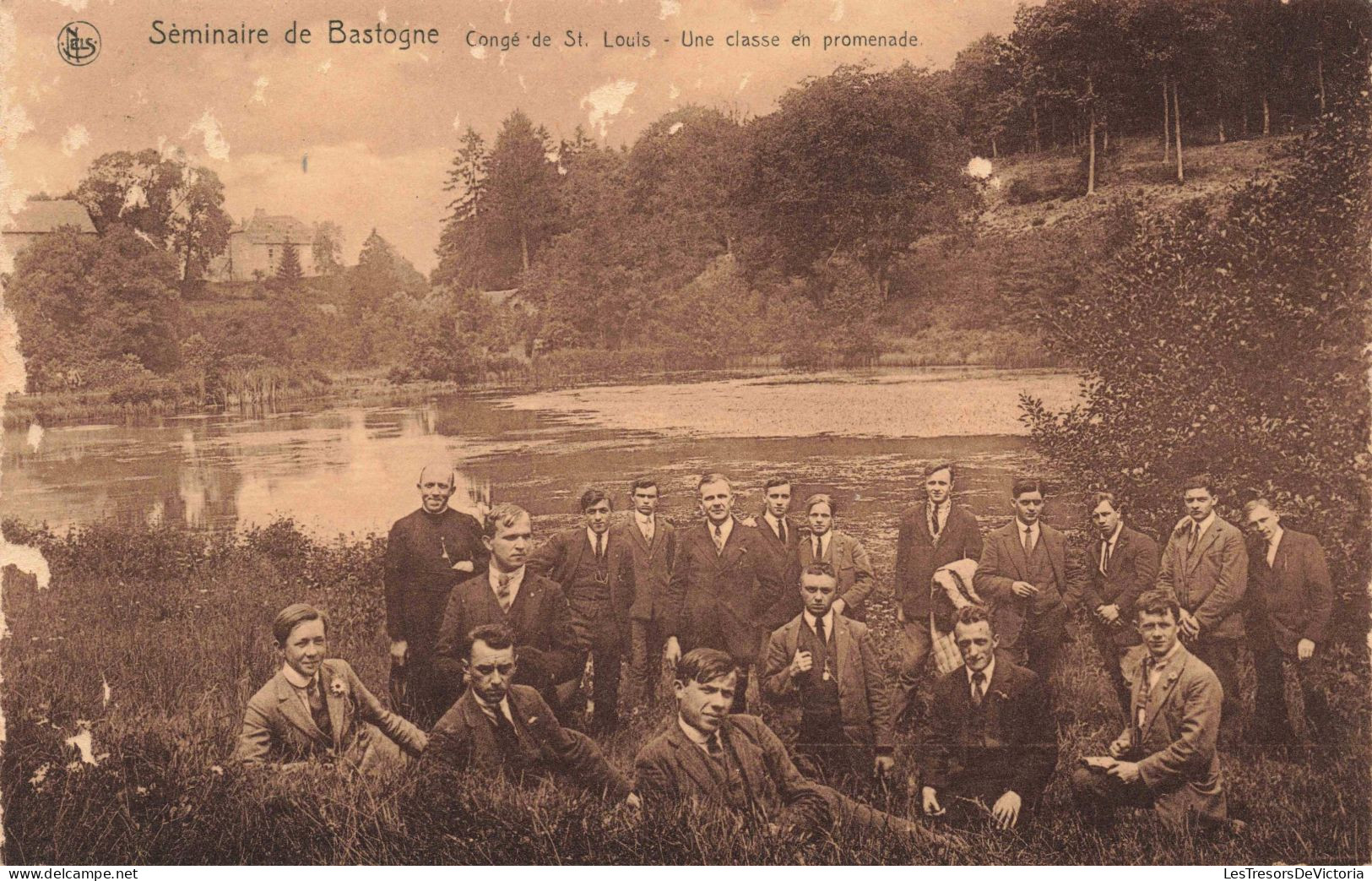 BELGIQUE - Bastogne - Séminaire - Congé De St Louis - Une Classe En Promenade - CARTE POSTALE ANCIENNE - Bastogne