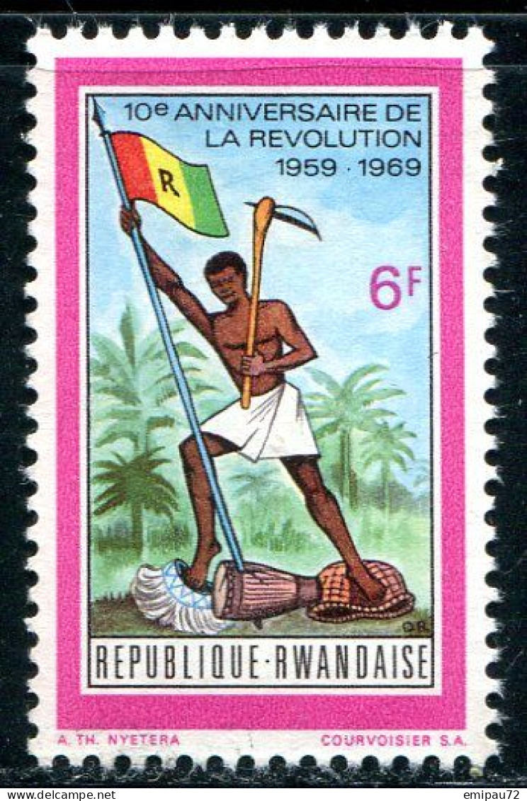 RWANDA- Y&T N°319- Oblitéré - Gebruikt