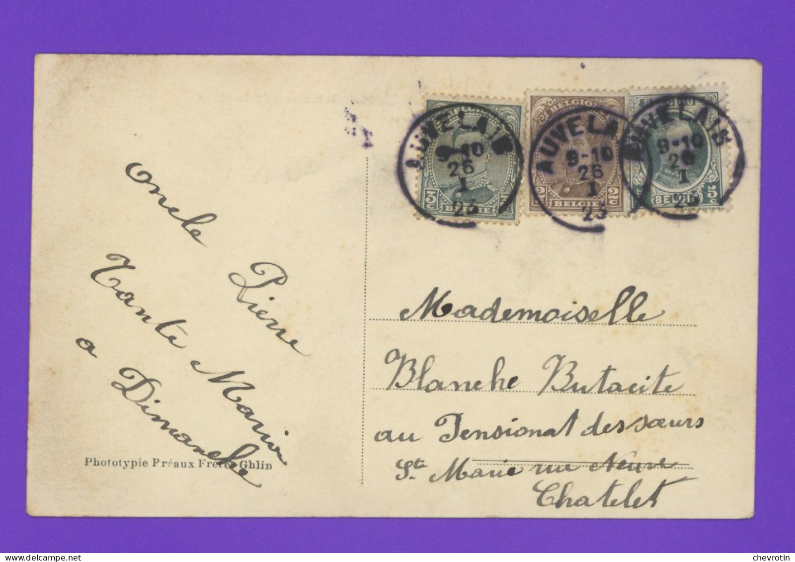 Deux Cartes Postales. Auvelais Intérieur De La Gare. Même Photo, Mais éditeurs Différents - Sambreville