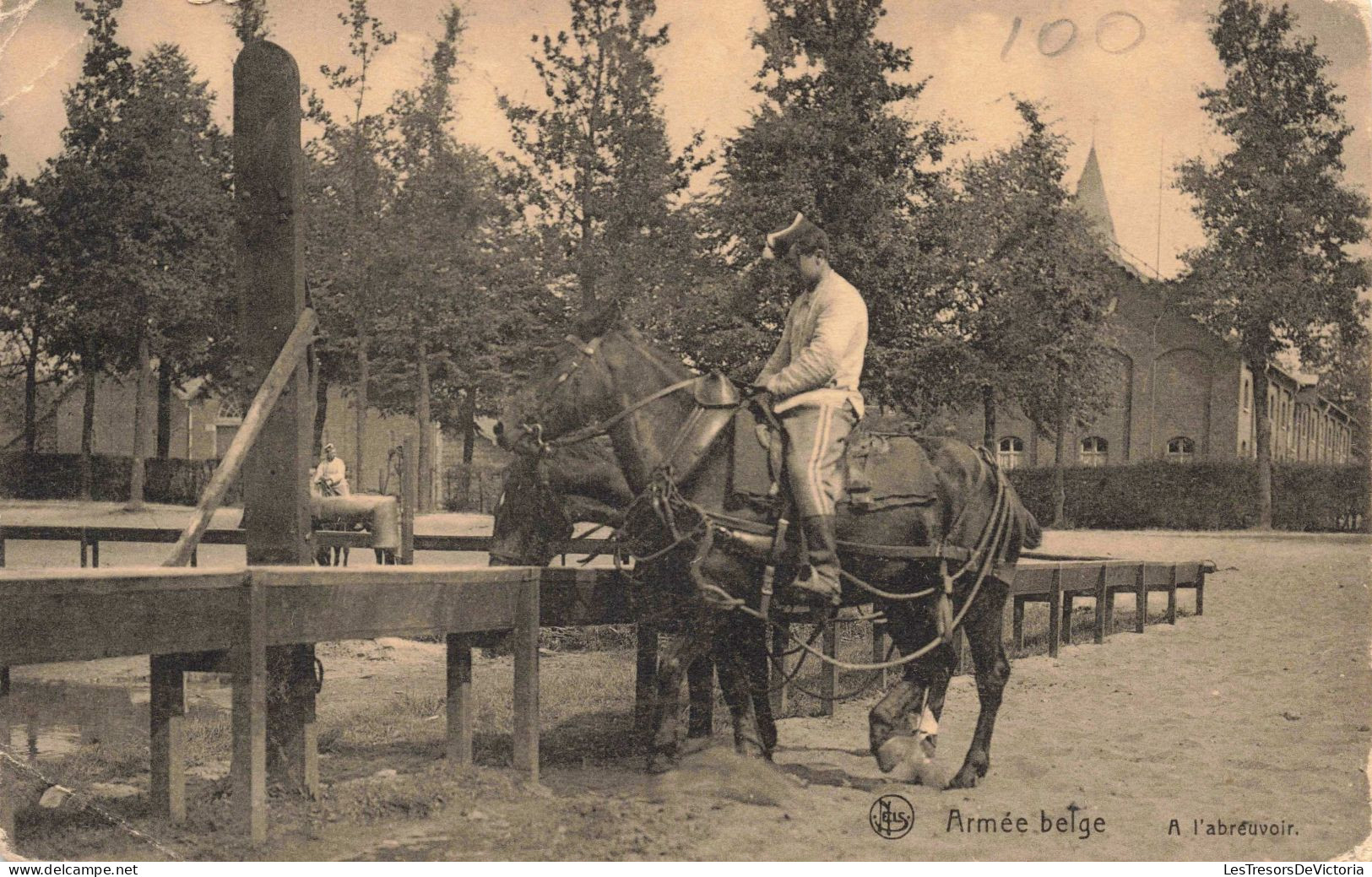 MILITARIA - Armée Belge - A L'abreuvoir - Carte Postale Ancienne - Personen