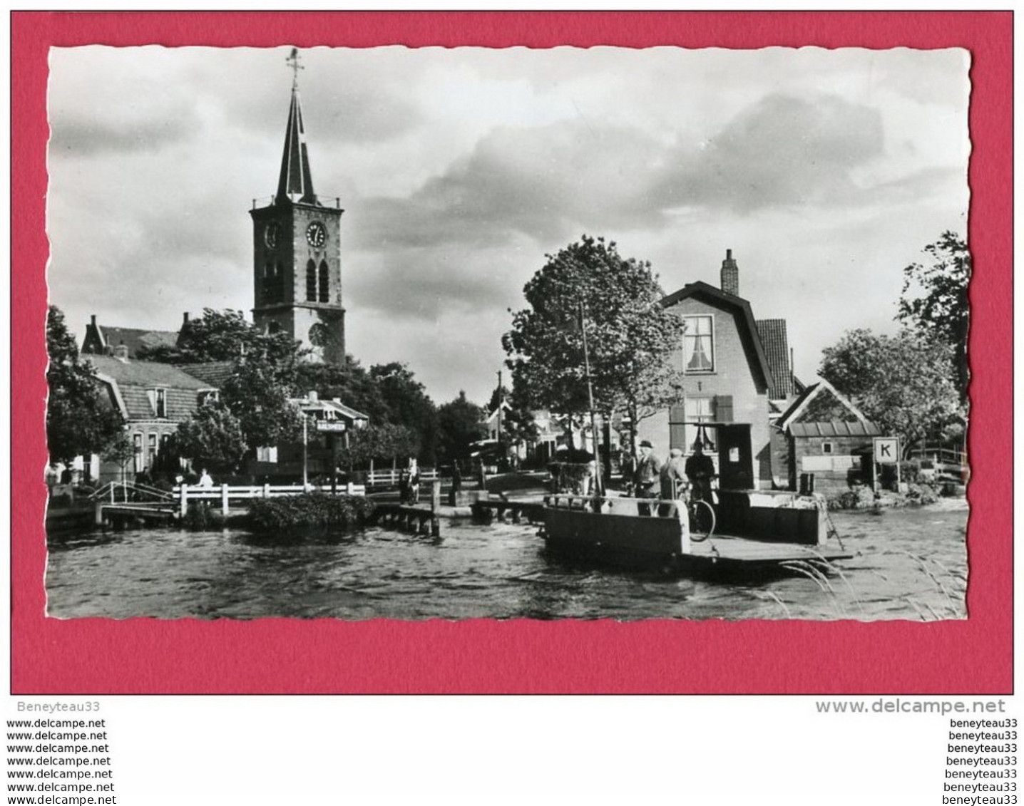 CPa (Réf : V 270) AALSMEER  Ned Herv Kerk Met Pontje Op De Ringvaart (PAYS-BAS)  (animée) - Aalsmeer