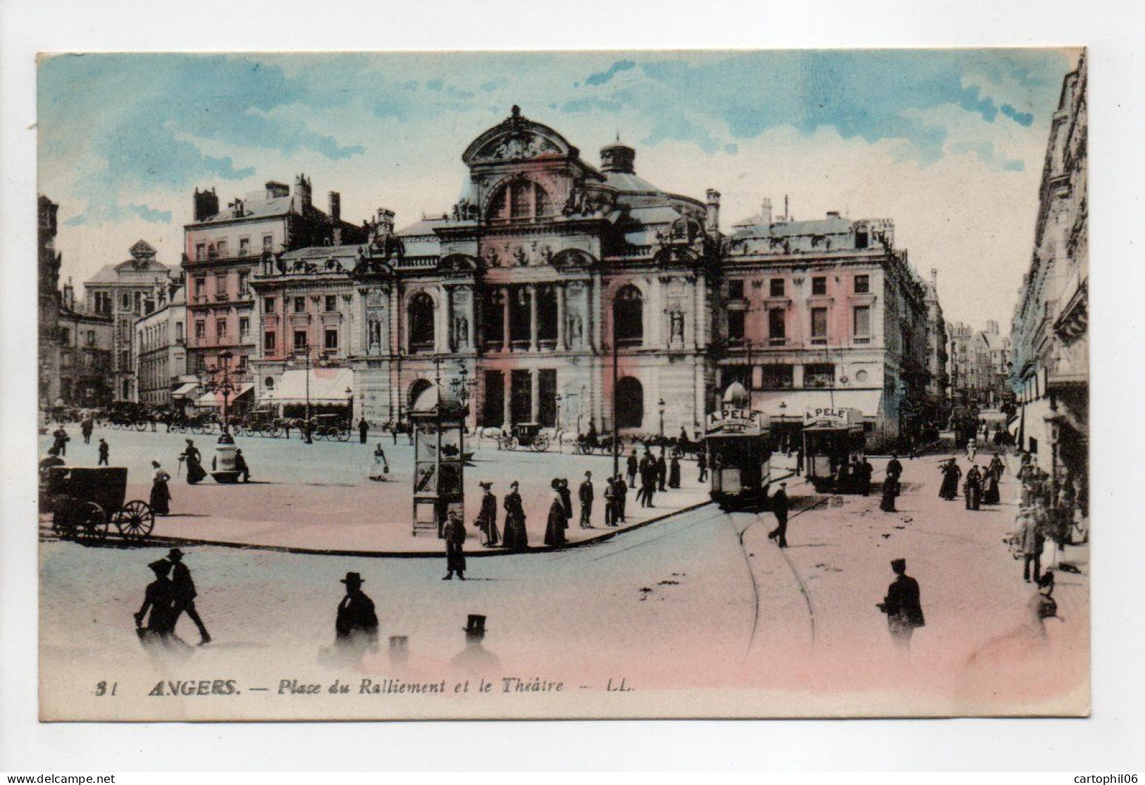 - CPA ANGERS (49) - Place Du Ralliement Et Le Théâtre (belle Animation) - Editions Lévy N° 31 - - Angers