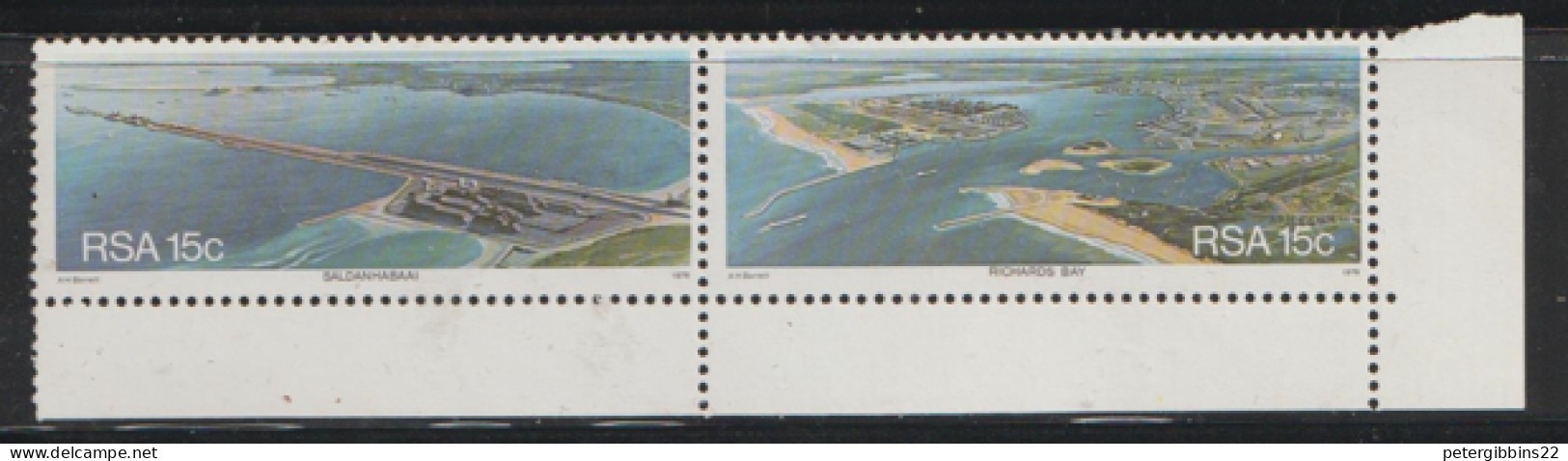 South Africa  1979  SG 442-3  Harbours  Corner  Unmounted Mint - Unused Stamps