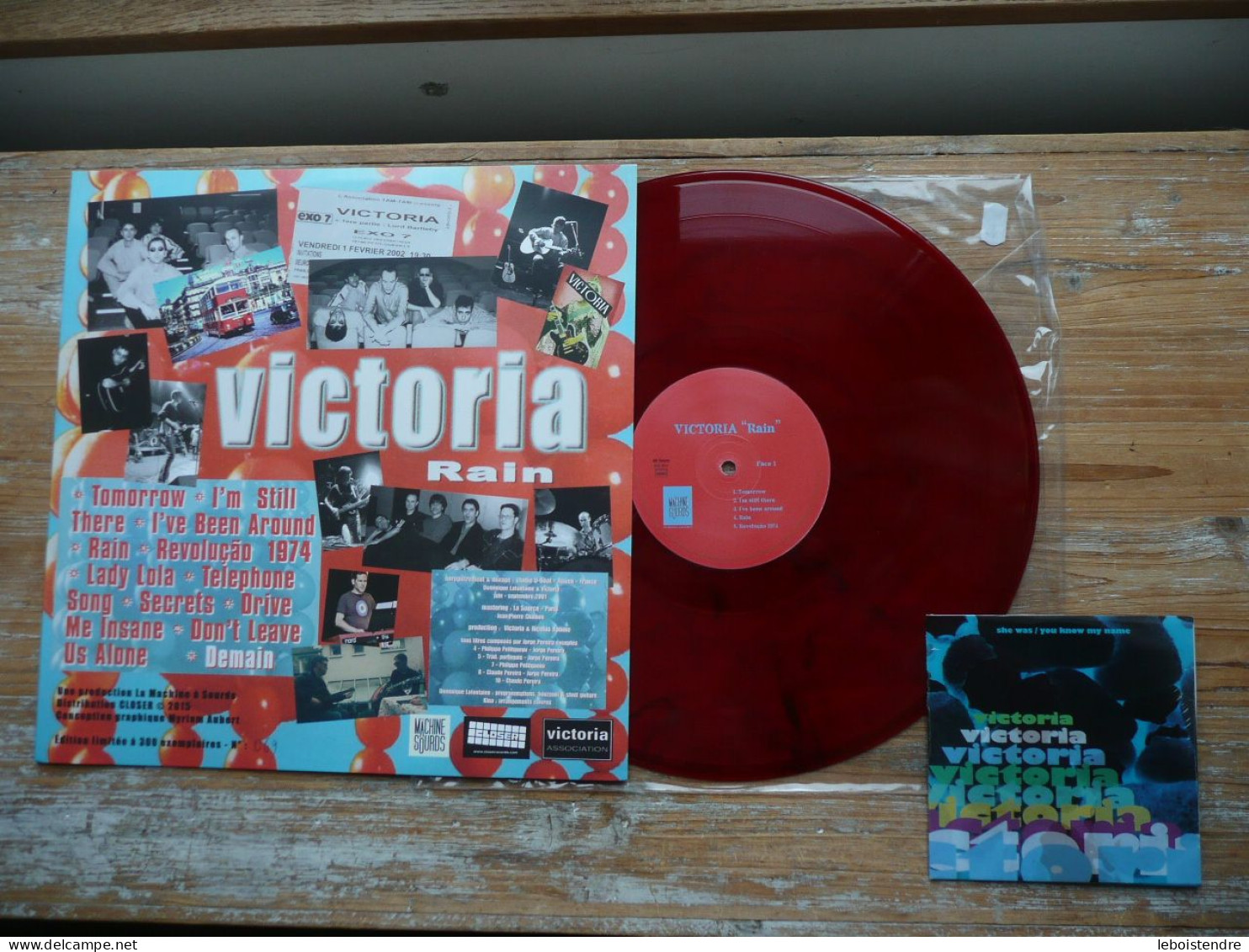 RARE 33 T LP VINYLE ROUGE RED + CD DANS POCHETTE VICTORIA RAIN EXEMPLAIRE NUMEROTE LA MACHINE A SOURDS NO PAYPAL !!! - Editions Limitées