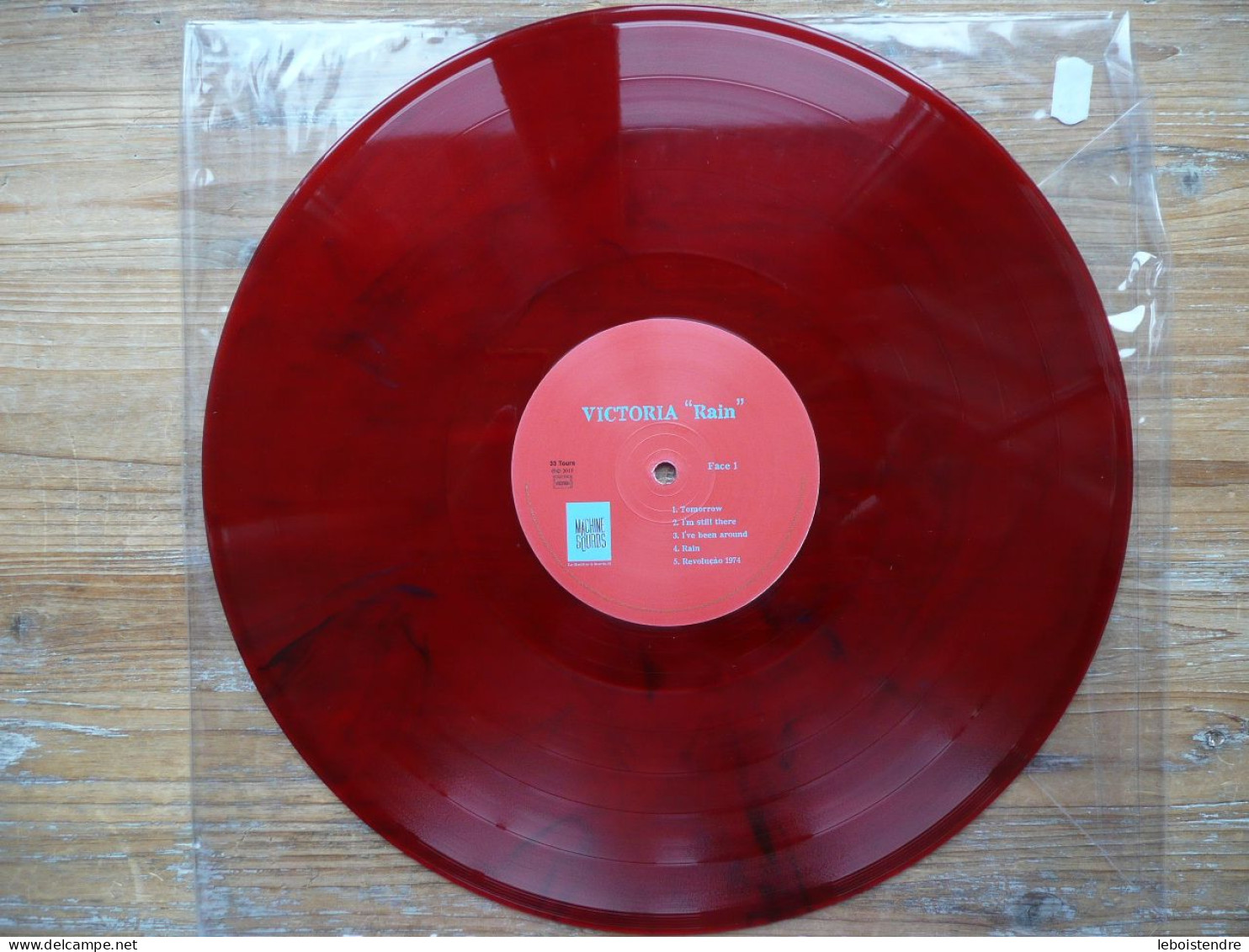 RARE 33 T LP VINYLE ROUGE RED + CD DANS POCHETTE VICTORIA RAIN EXEMPLAIRE NUMEROTE LA MACHINE A SOURDS NO PAYPAL !!! - Limitierte Auflagen