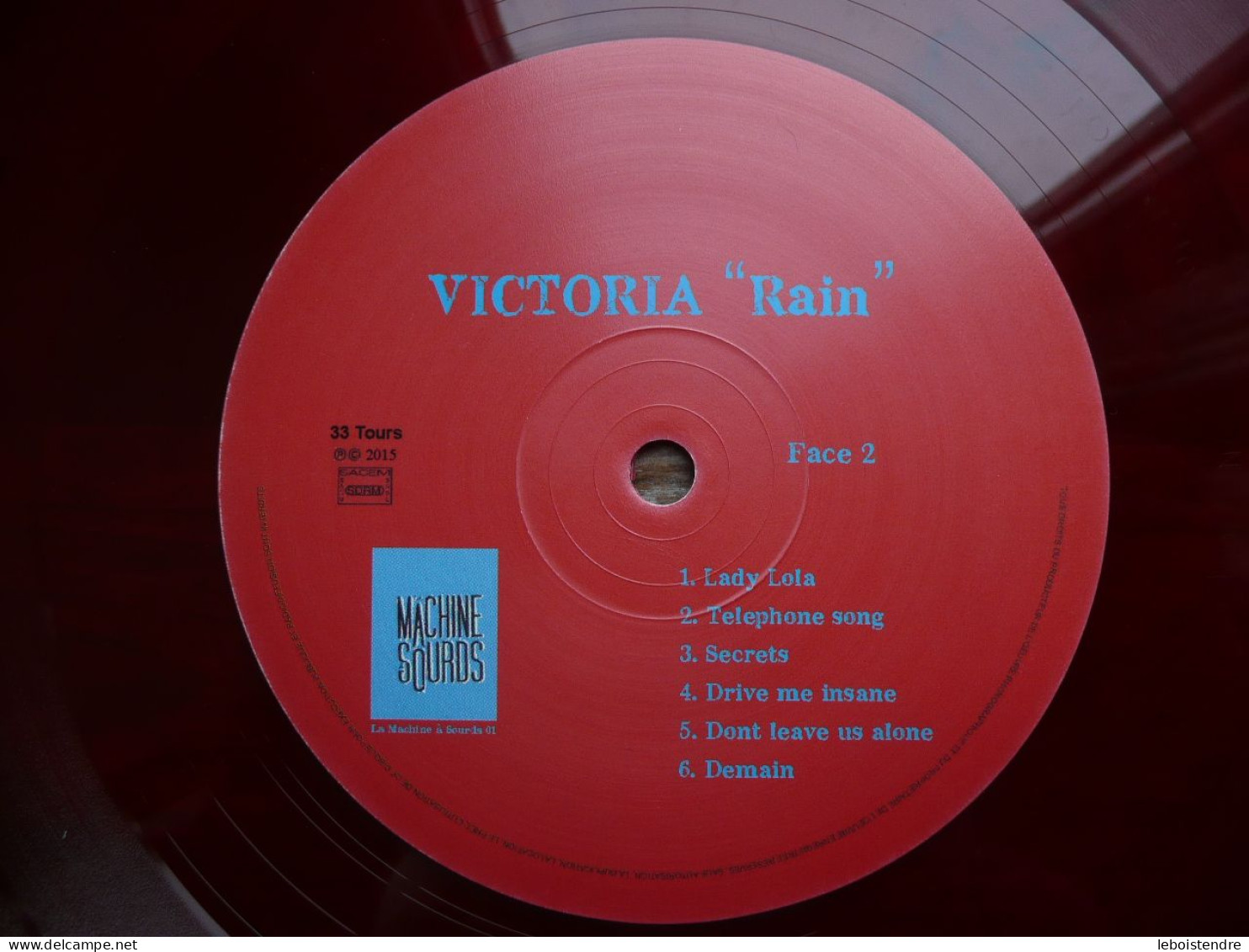 RARE 33 T LP VINYLE ROUGE RED + CD DANS POCHETTE VICTORIA RAIN EXEMPLAIRE NUMEROTE LA MACHINE A SOURDS NO PAYPAL !!!