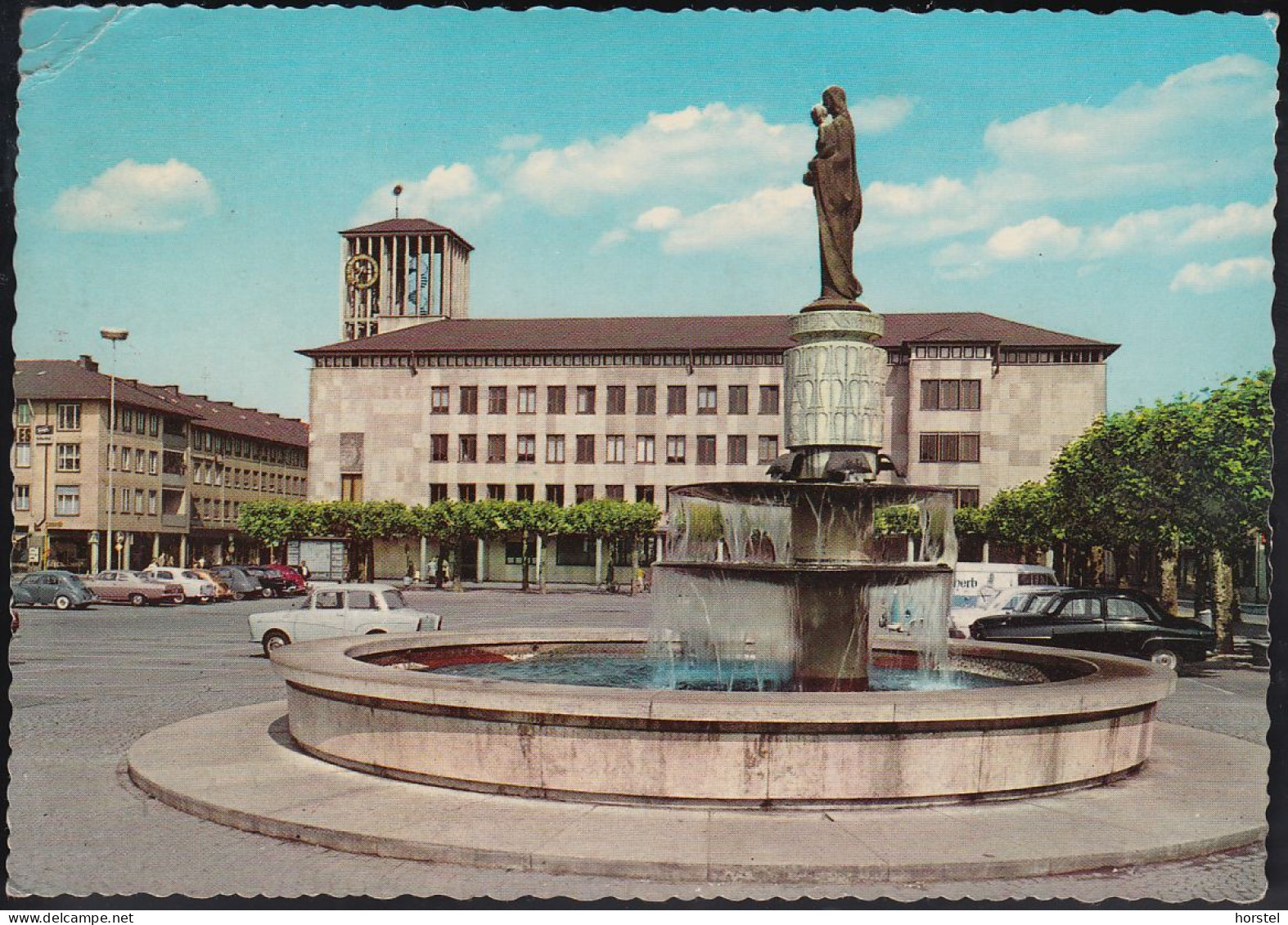 D-66740 Saarlouis - Rathaus Mit Marienbrunnen - Cars - DAF - Opel Rekord Coupe - Renault 4CV - Nice Stamp - Kreis Saarlouis