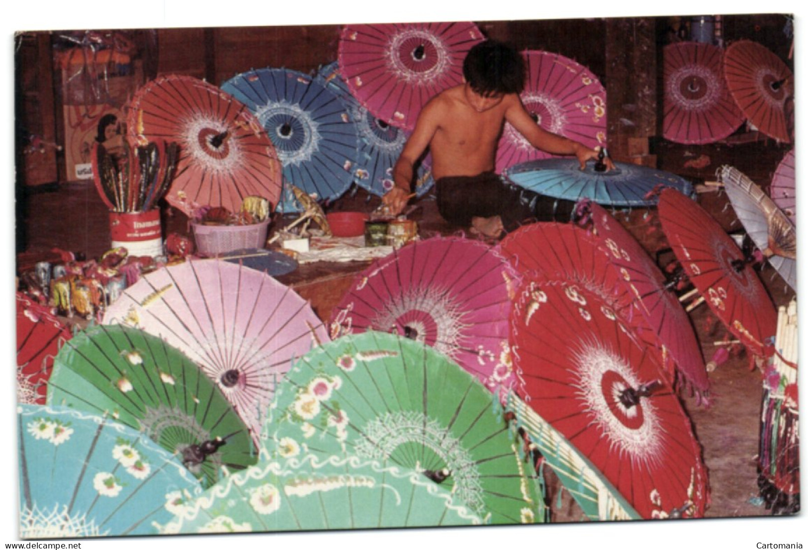 The Home Industire Of Making Umbrellas In Chienmai North Thailand - Thaïlande
