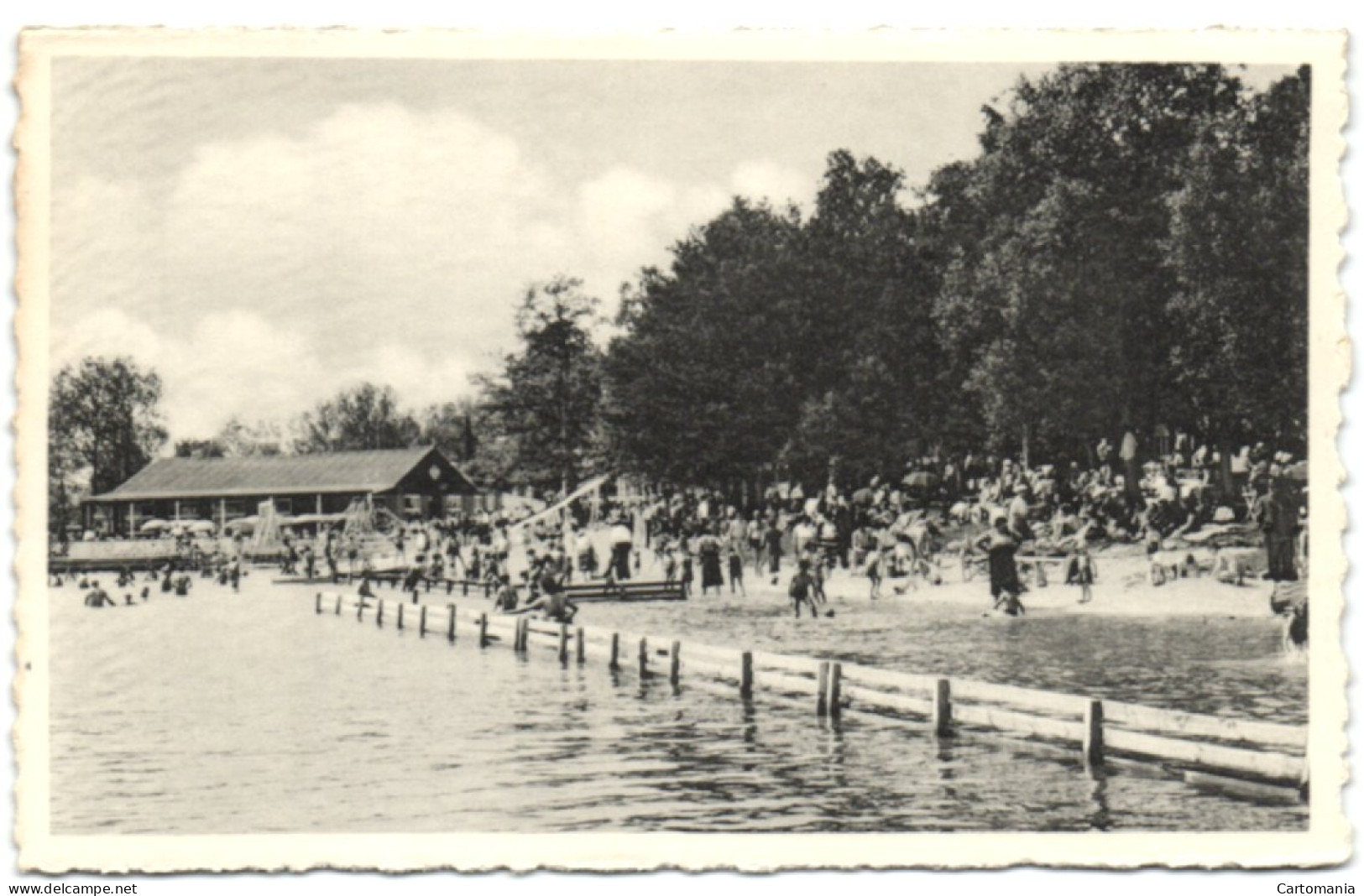 Fosses - La Et Plage De Bambois - La Plage De Sable Et Le Bassin De Natation Avec Parcs Spéciaux Pour Enfants - Fosses-la-Ville