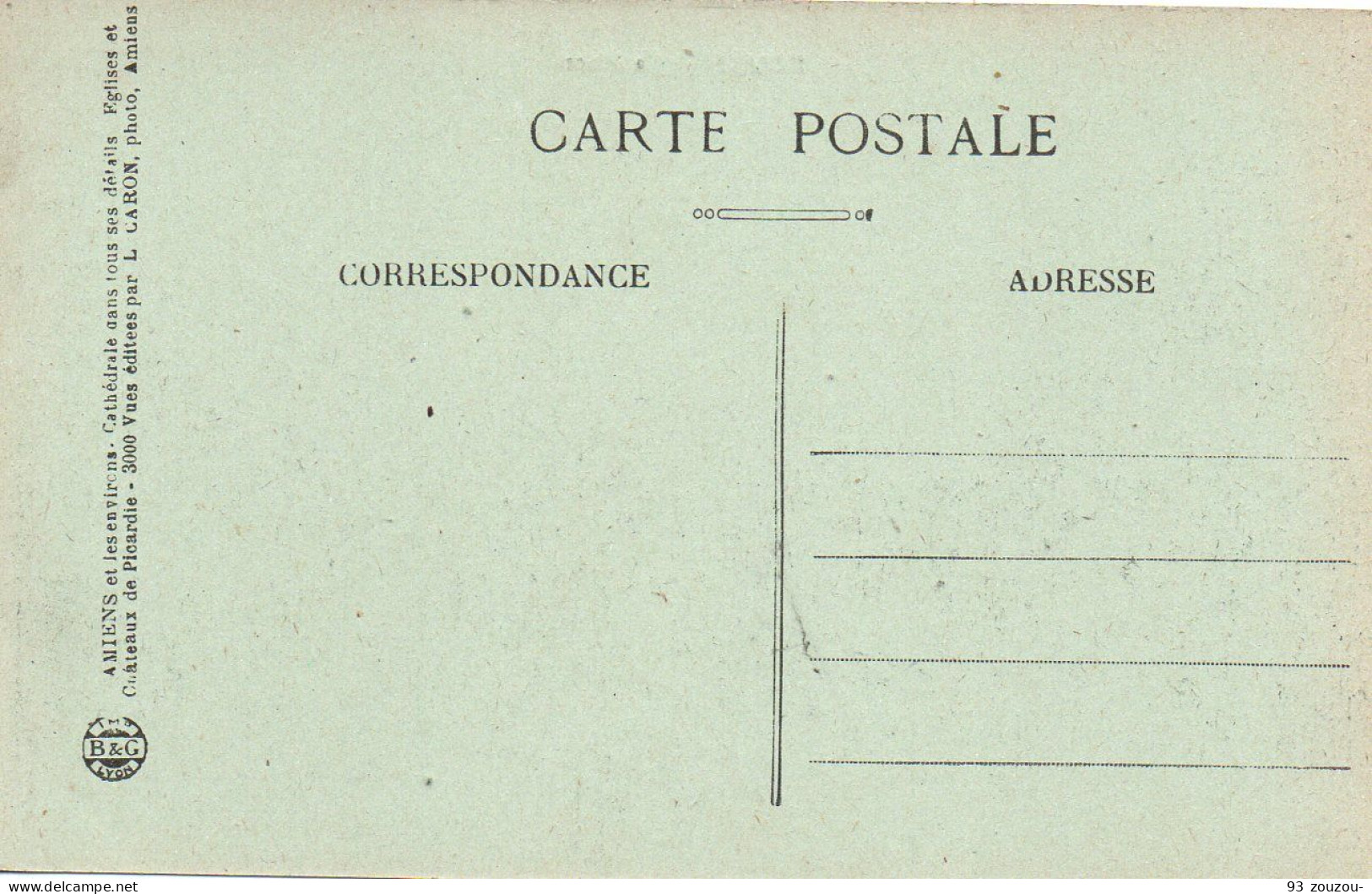 80.BOVES . La Place , Animée.  Carte Vierge Et Impeccable. - Boves