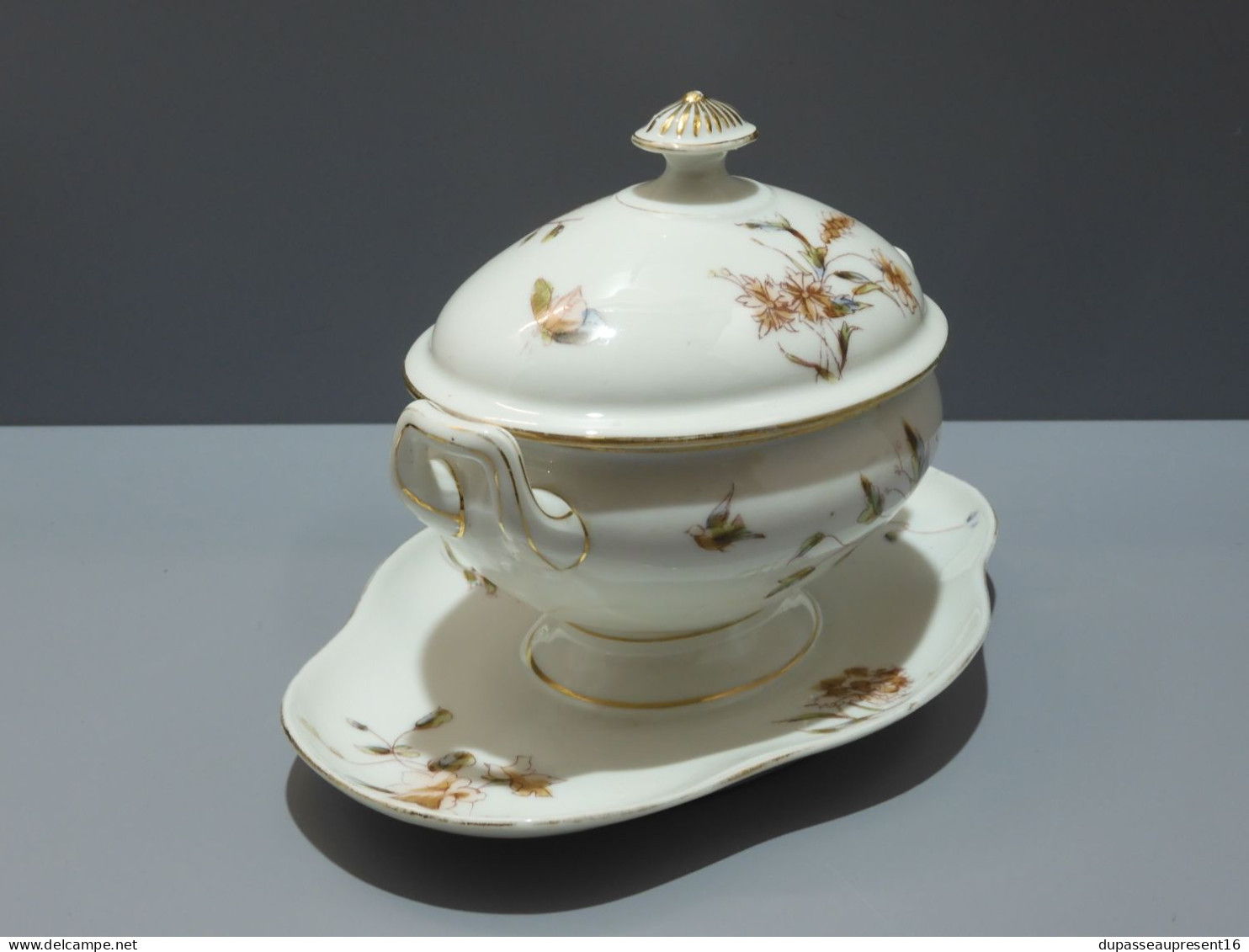 -BELLE ANCIENNE SAUCIERE PORCELAINE WENDER Fils Angoulême Déco Table Vitrine   E - Altri & Non Classificati