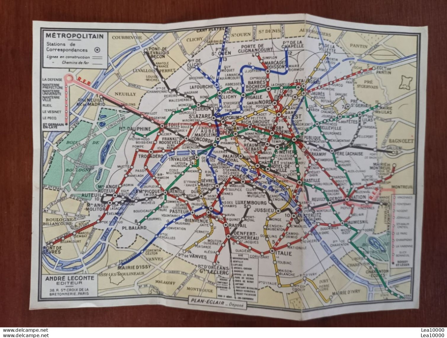 Plan Eclair Du Métropolitain Avec Stations De Correspondance Par André Leconte éditeur à Paris - Europa