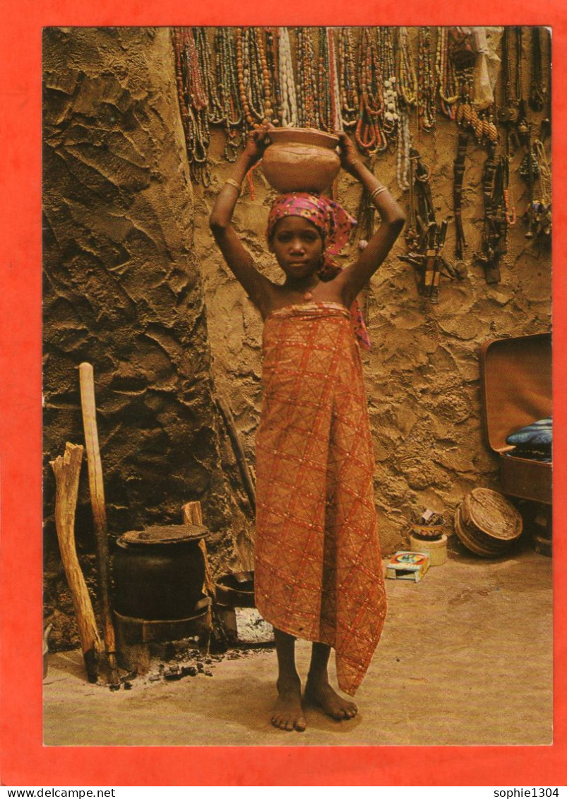 KANO -  A YOUNG GIRL TRADER - Nigeria - Nigeria