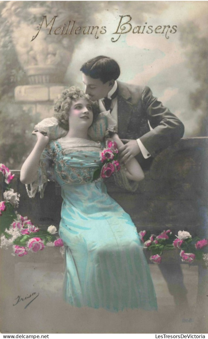 Couple - Meilleurs Baisers - Un Homme Embrassant Le Front De Sa Compagne - Colorisé - Carte Postale Ancienne - Paare