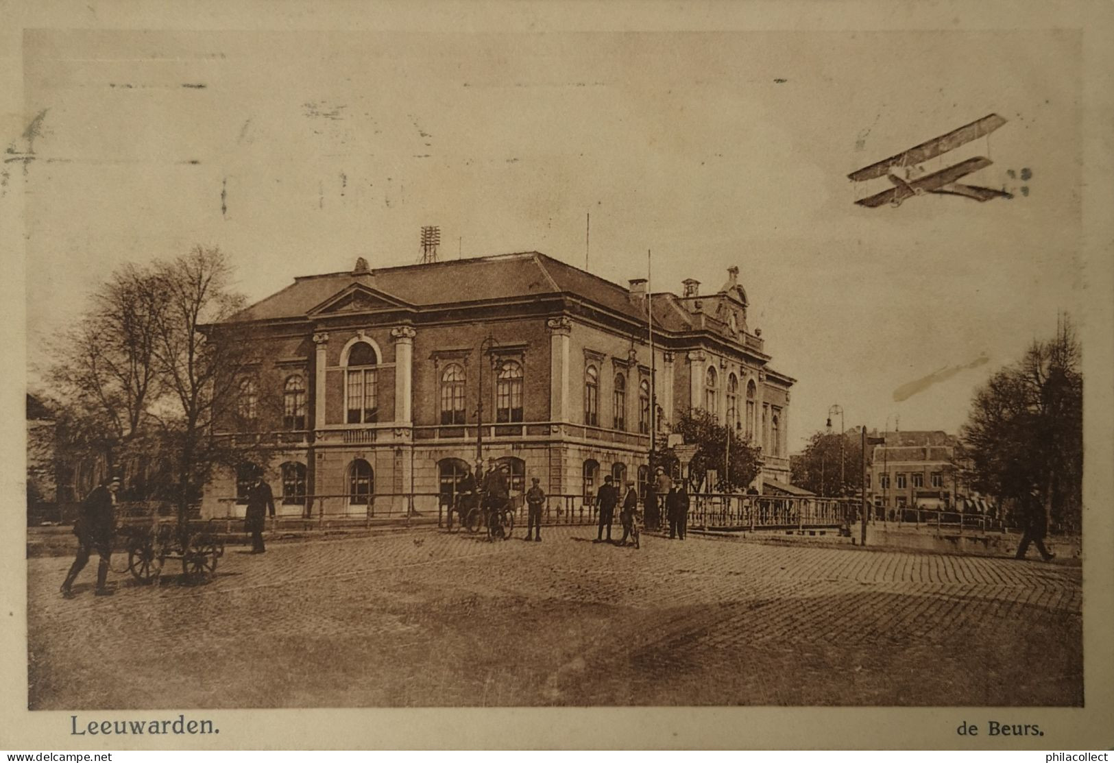 Leeuwarden // De Beurs (Vliegtuig - Veel Volk) 1921 - Leeuwarden