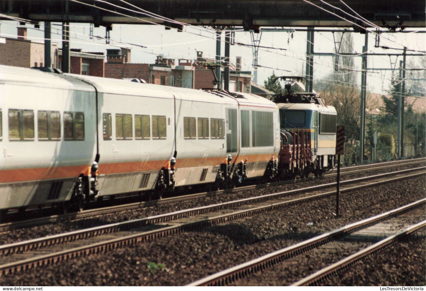 TRANSPORT - Des Wagons - Colorisé - Carte Postale - Treinen